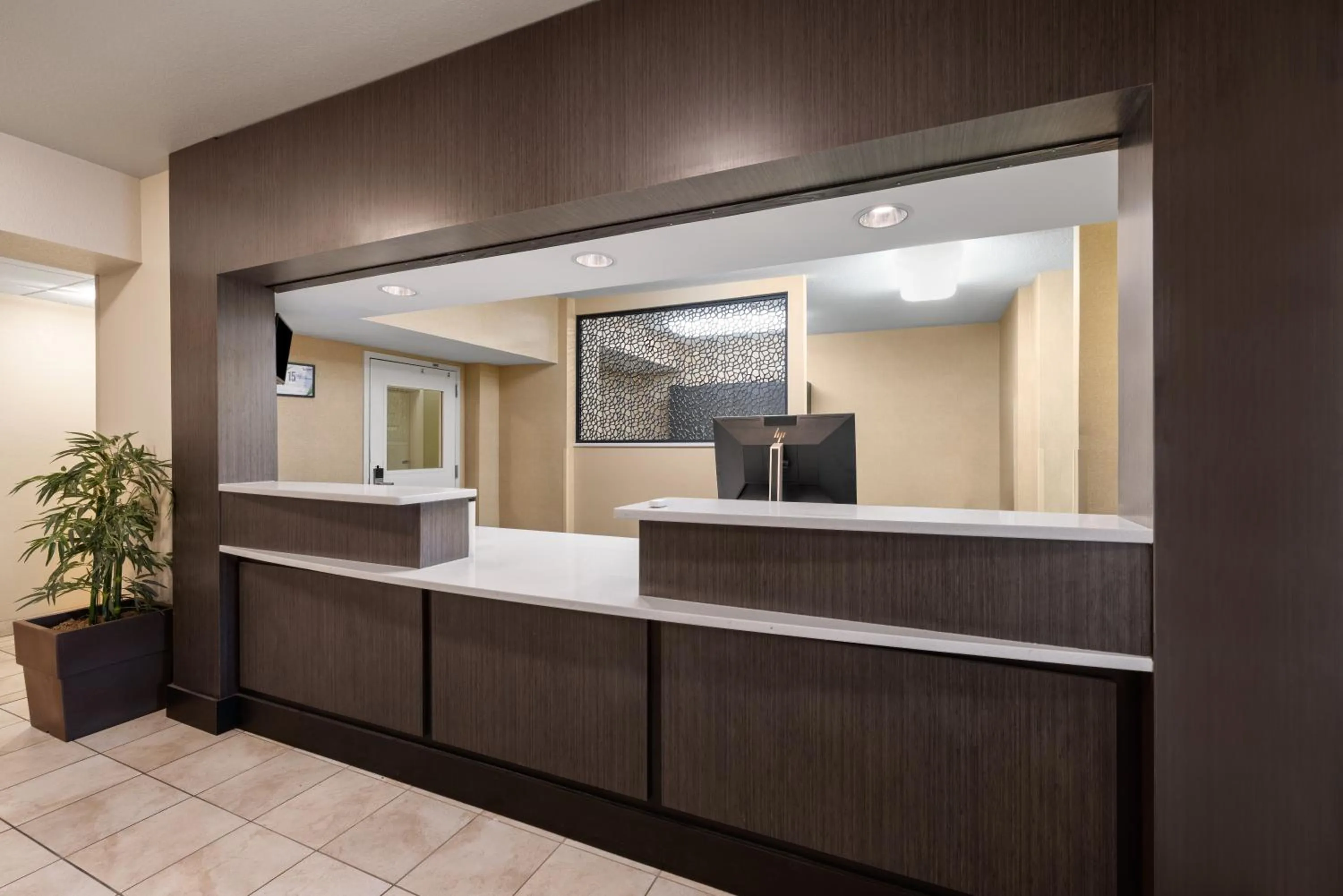 Lobby or reception in Candlewood Suites Bismarck