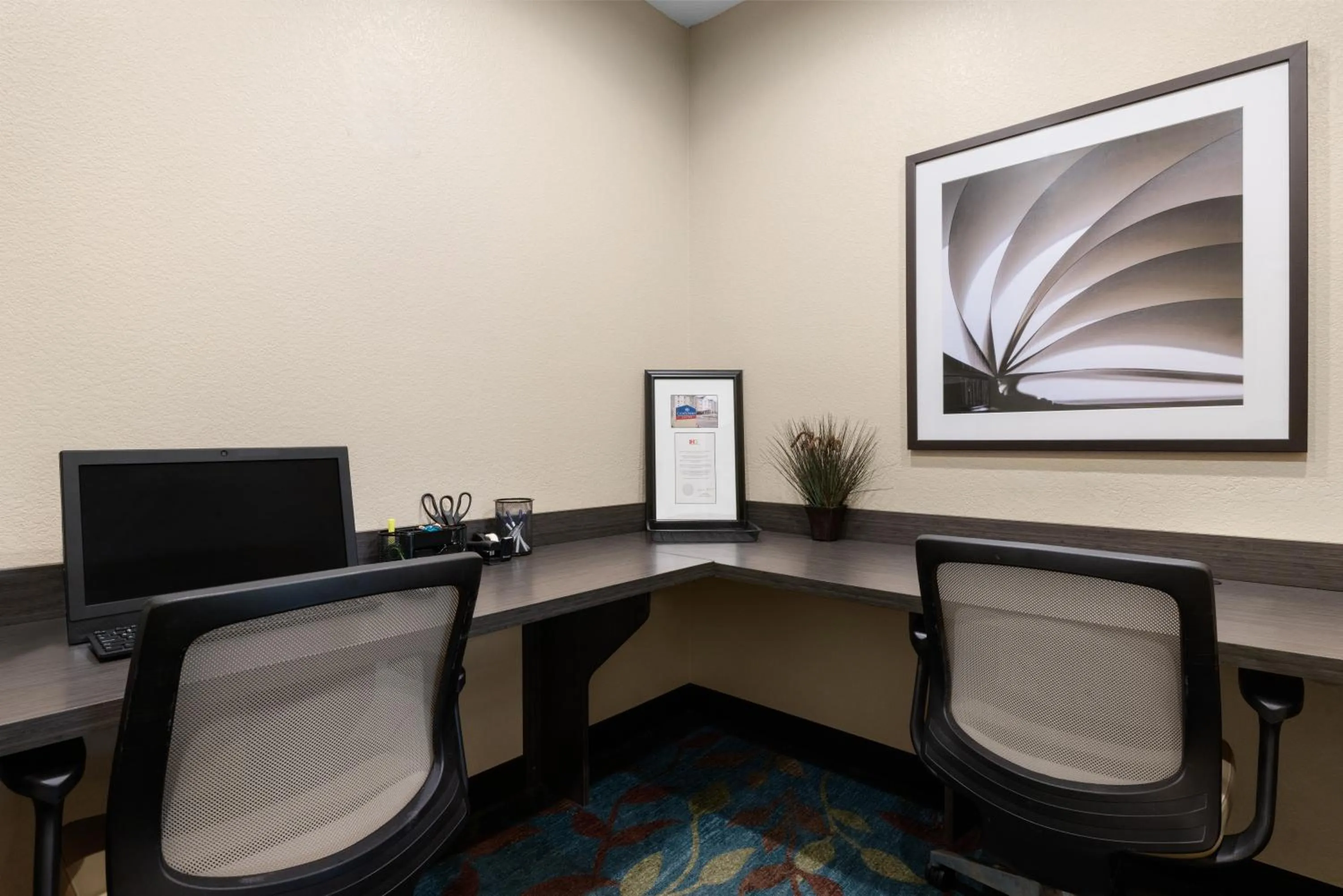 Business facilities in Candlewood Suites Bismarck