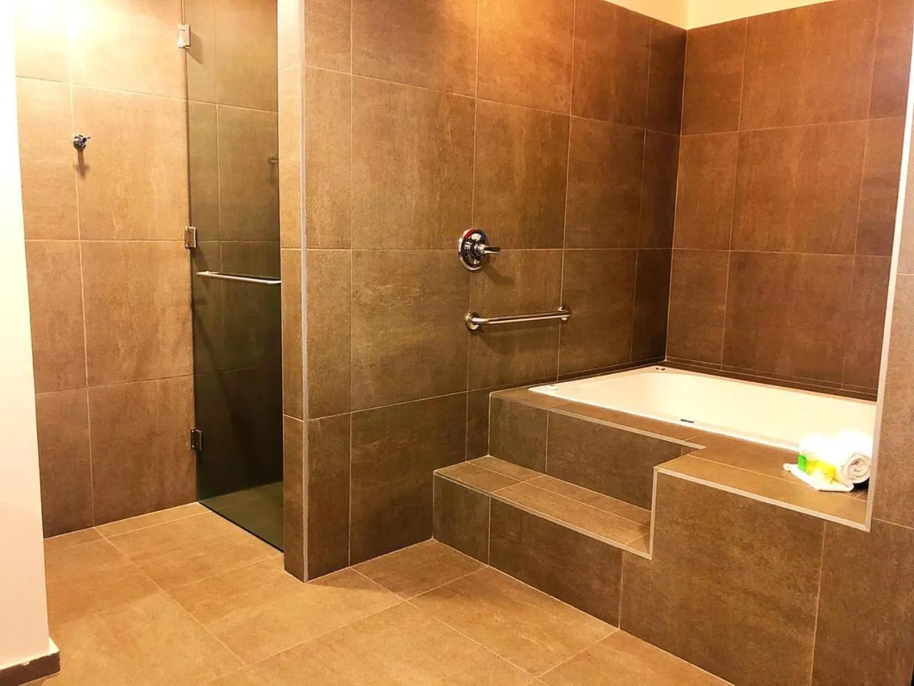 Shower in Holiday Inn San Luis Potosi-Quijote by IHG