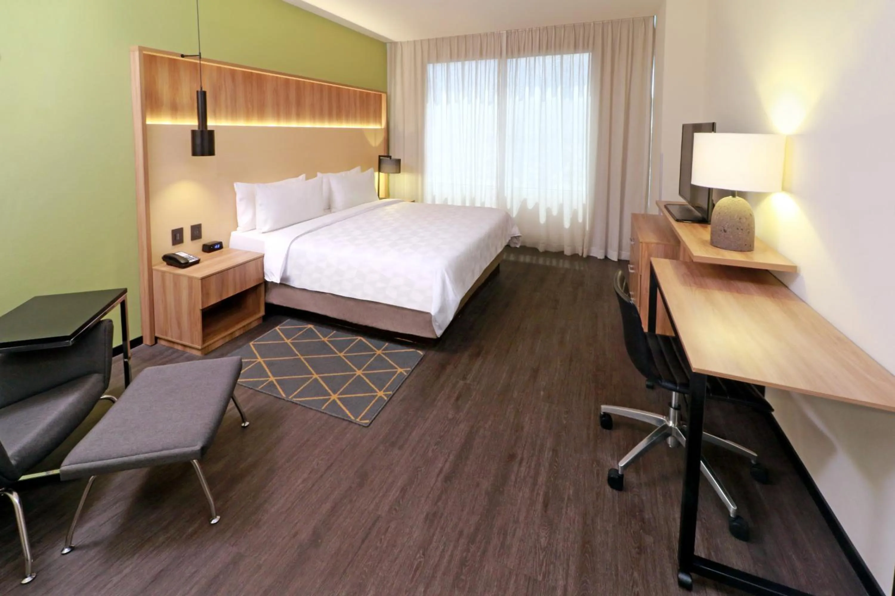 Photo of the whole room, Bed in Holiday Inn San Luis Potosi-Quijote by IHG