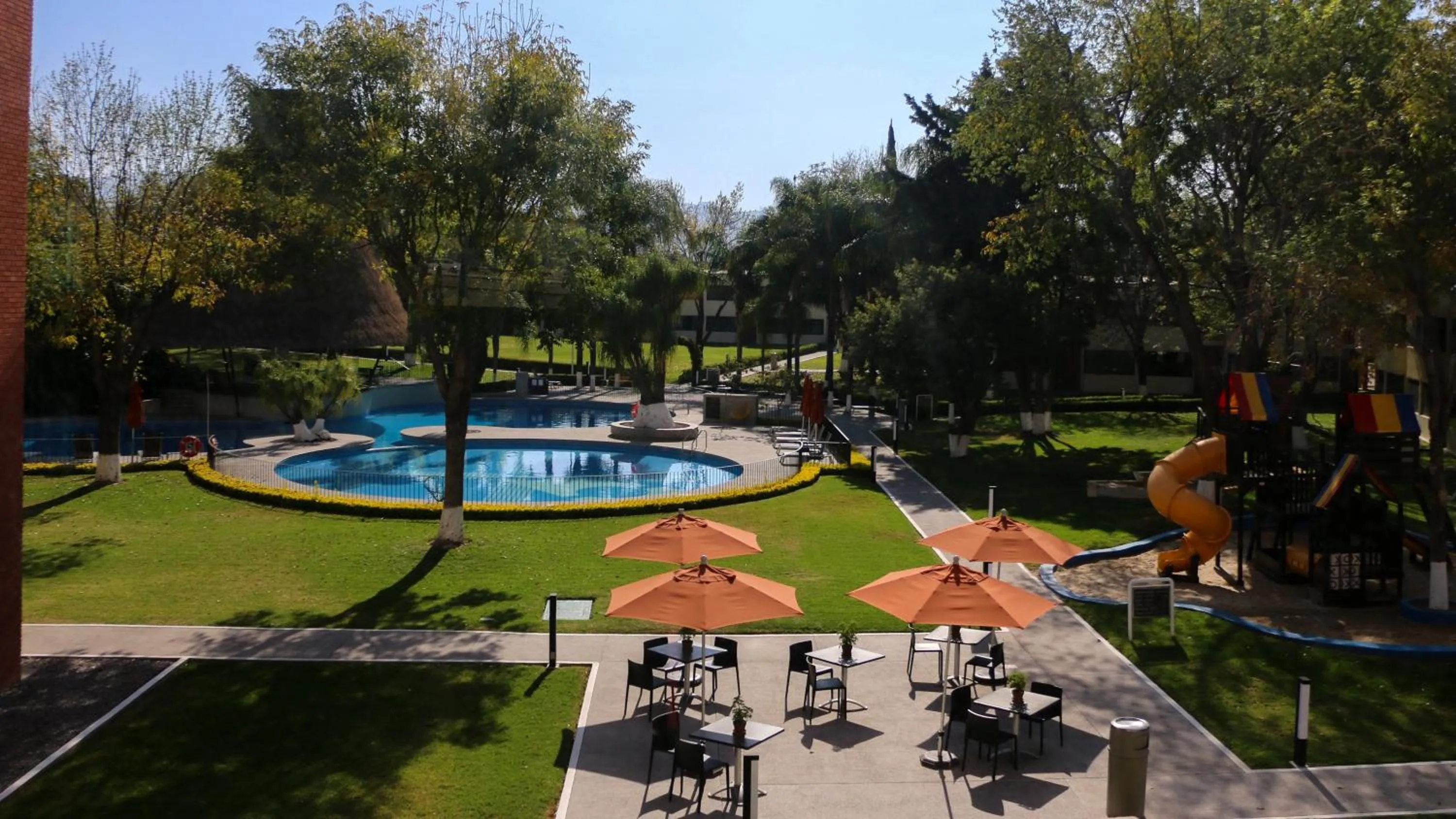 Swimming pool in Holiday Inn San Luis Potosi-Quijote by IHG