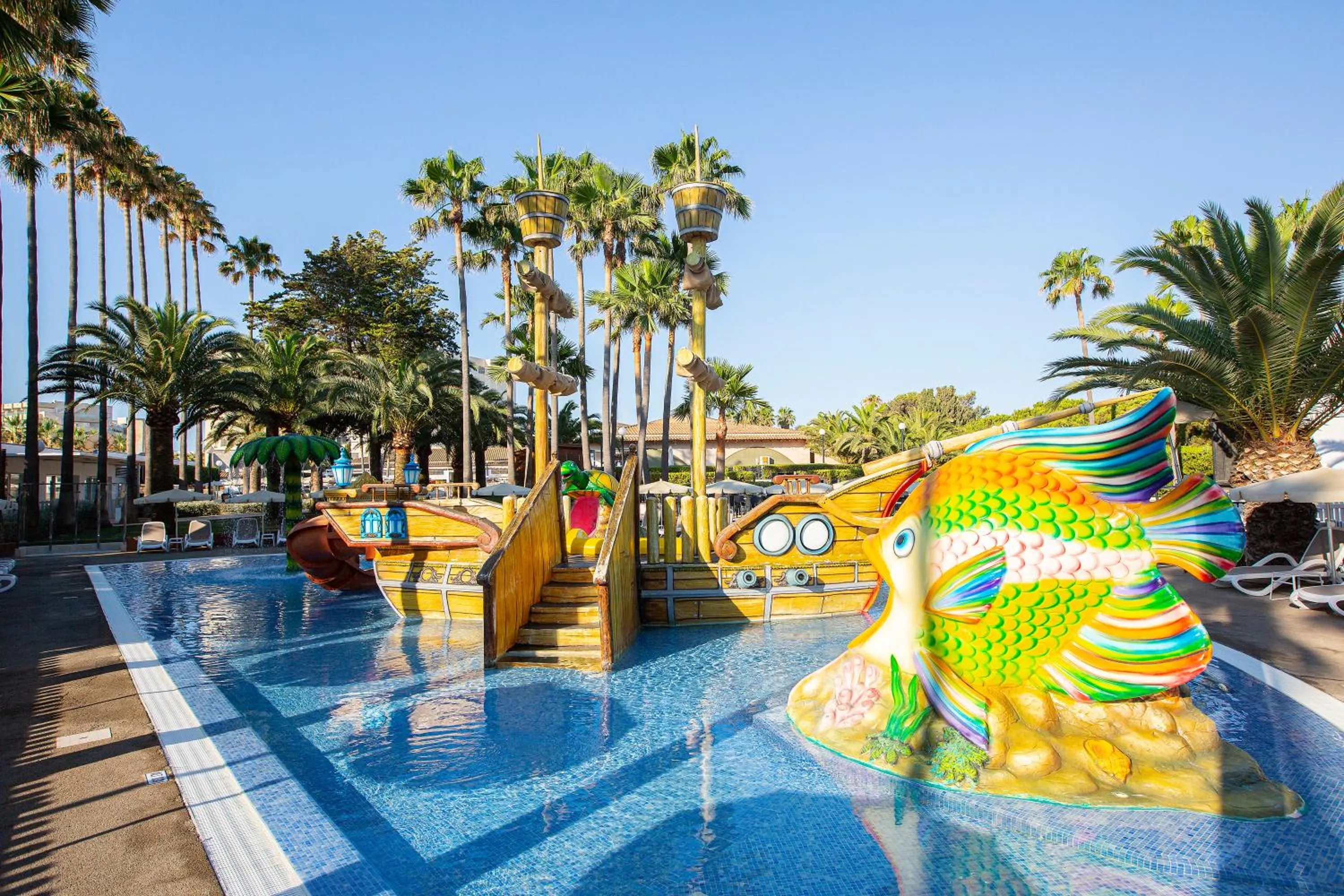 Aqua park in Hipotels Mediterraneo Club