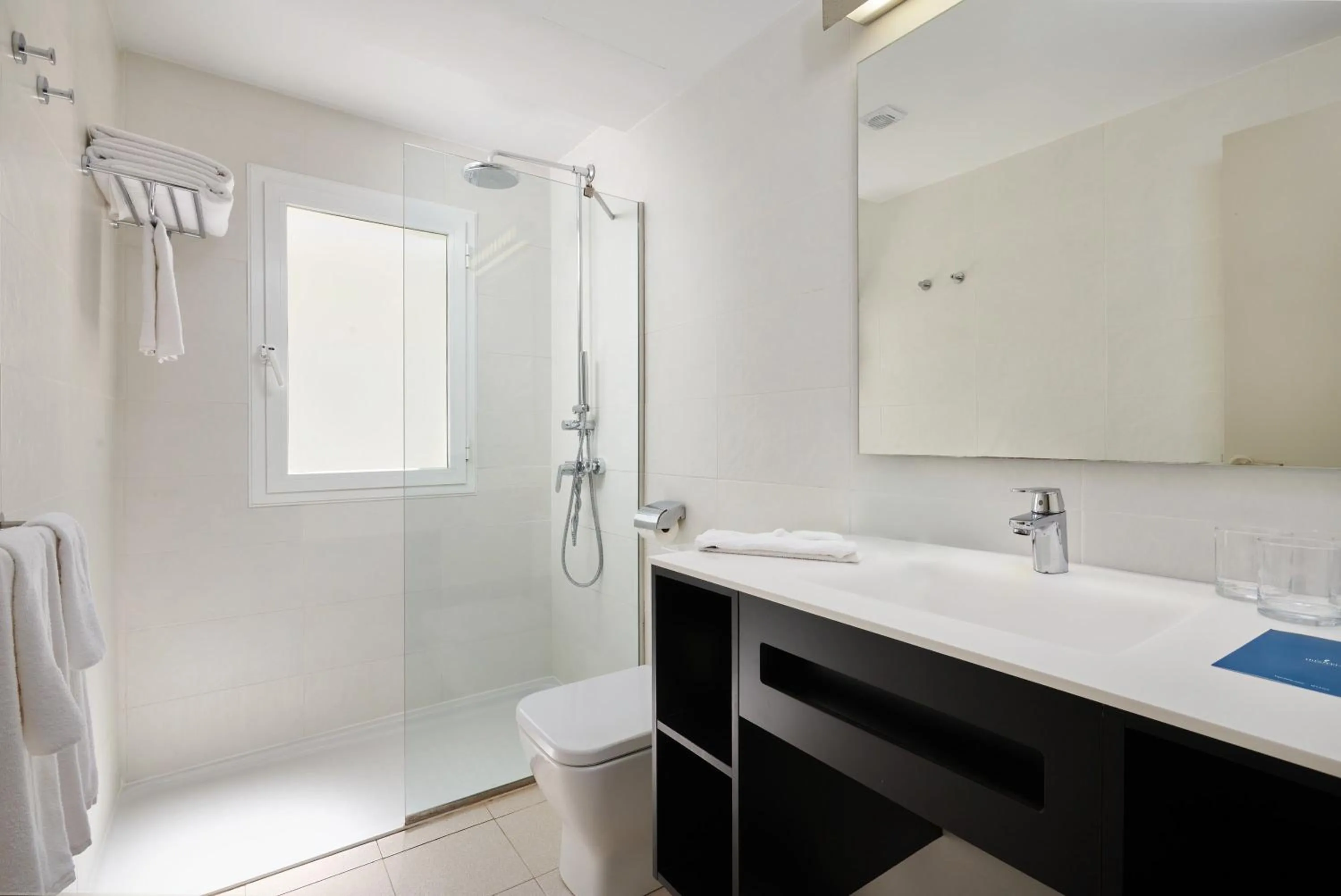 Shower in Hipotels Mediterraneo Club