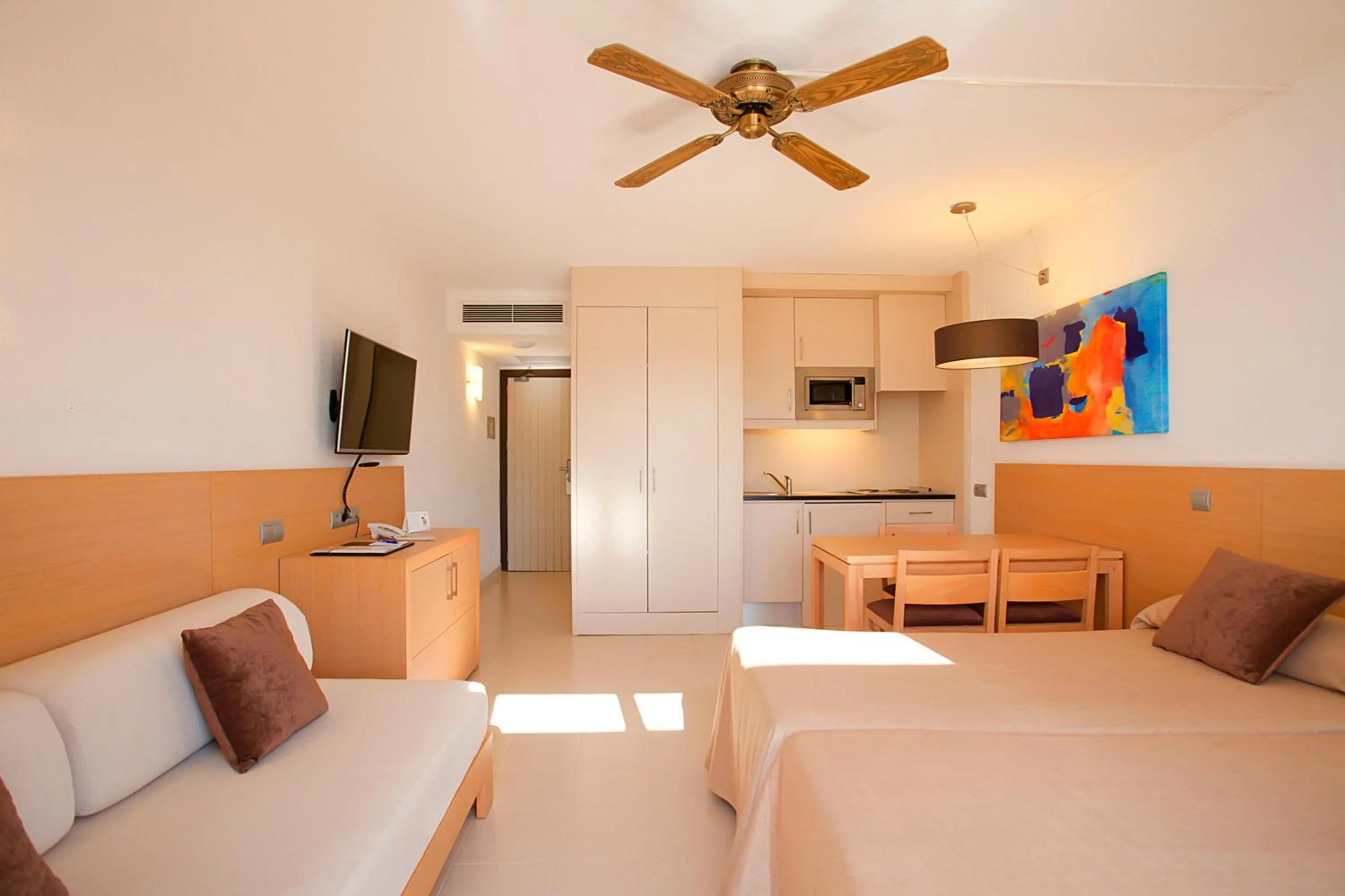 Bed in Hipotels Mediterraneo Club