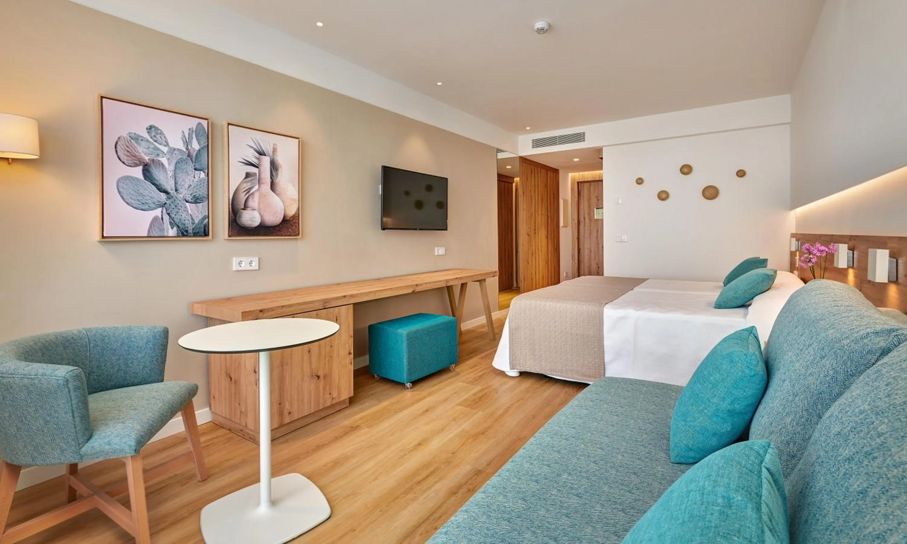 Bed in Hipotels Mediterraneo Club