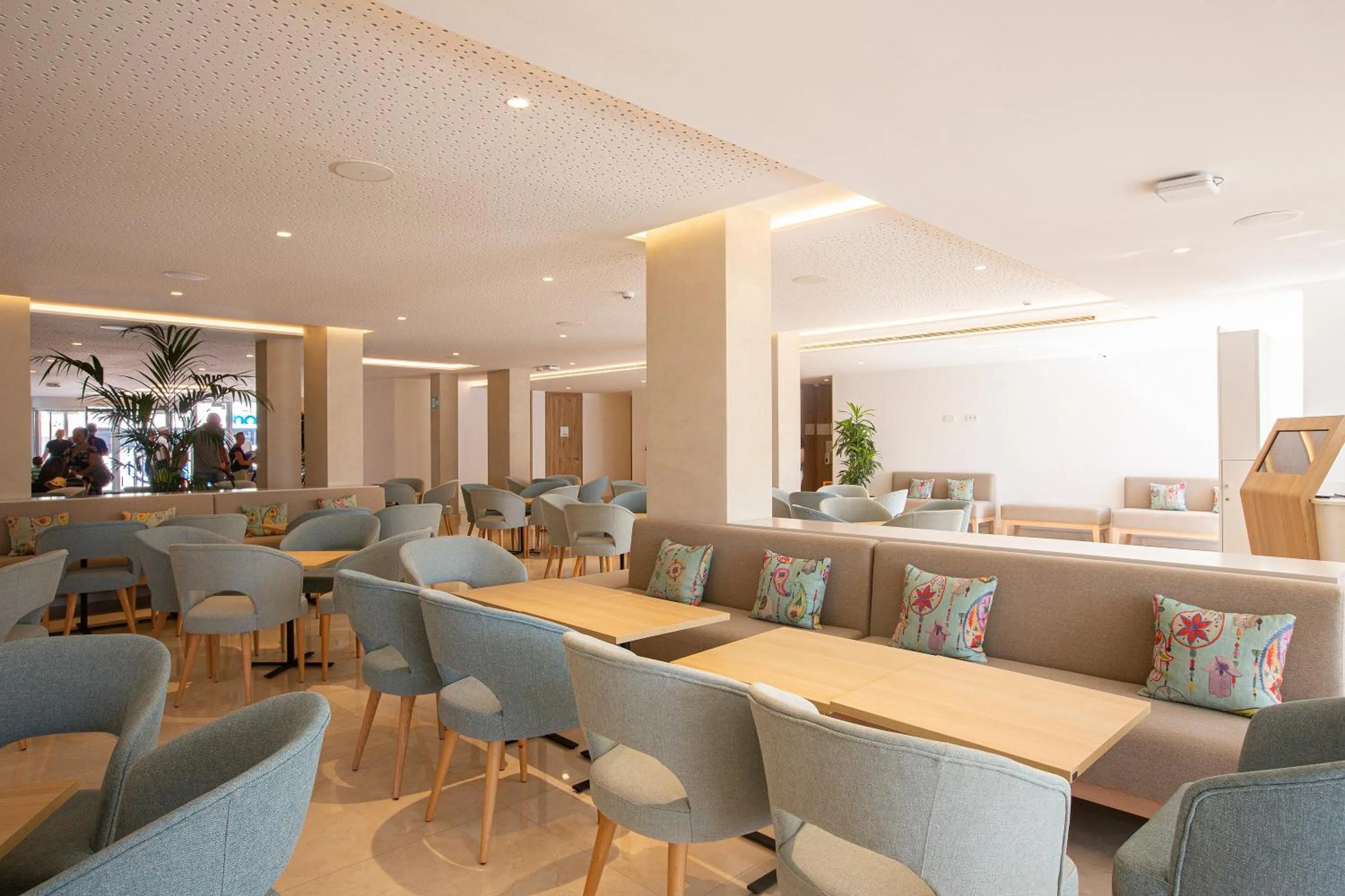 Living room in Hipotels Mediterraneo Club