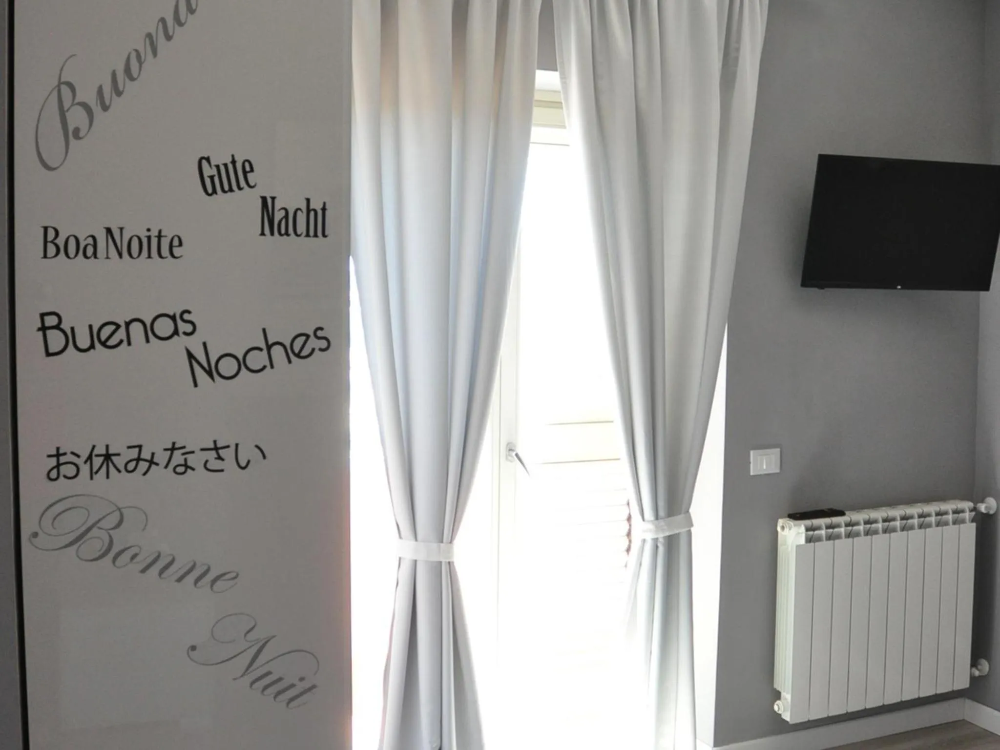 Photo of the whole room in Villa Erasi