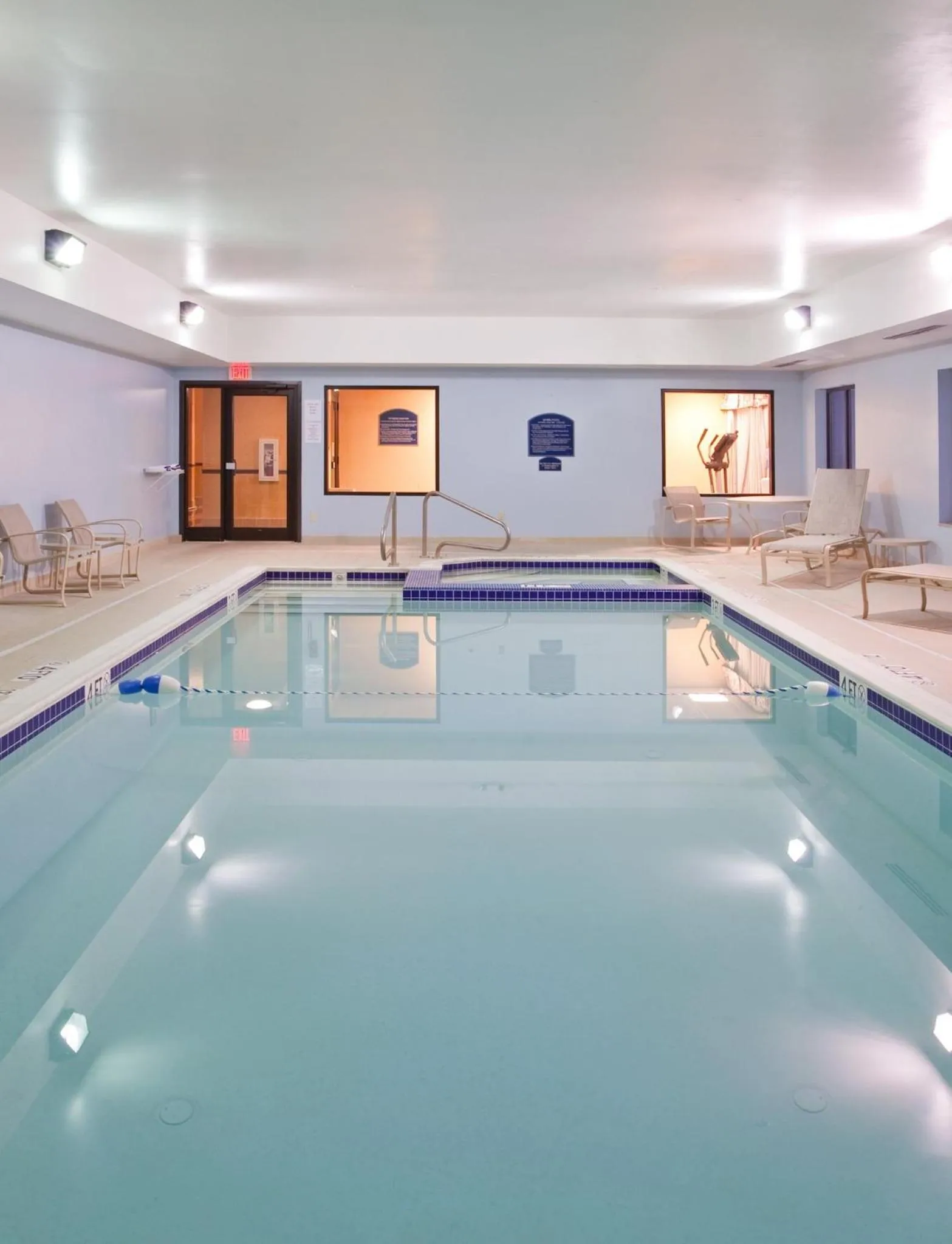 Swimming pool in Holiday Inn Express Hotel & Suites Cleveland-Richfield by IHG