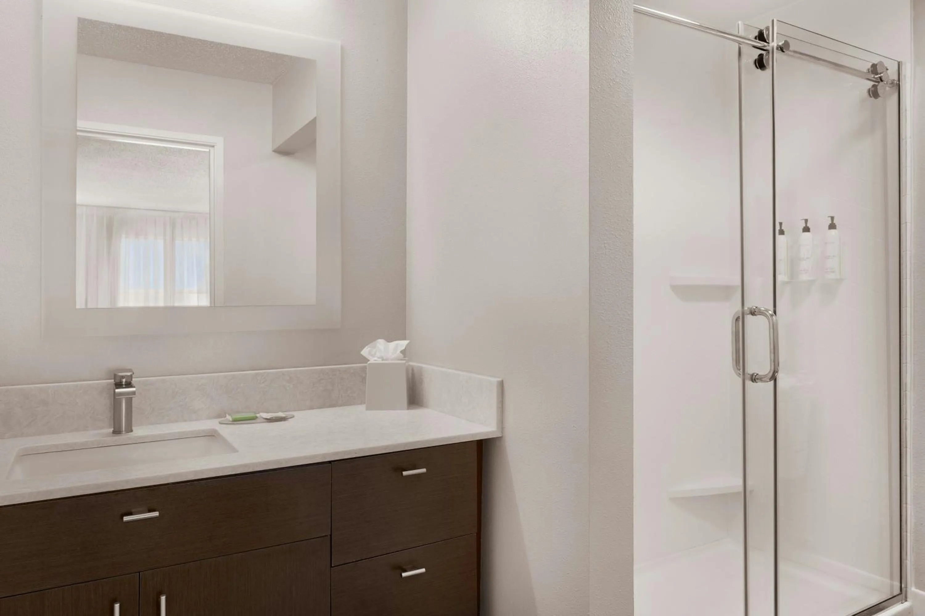 Bathroom in TownePlace Suites by Marriott Chicago Naperville