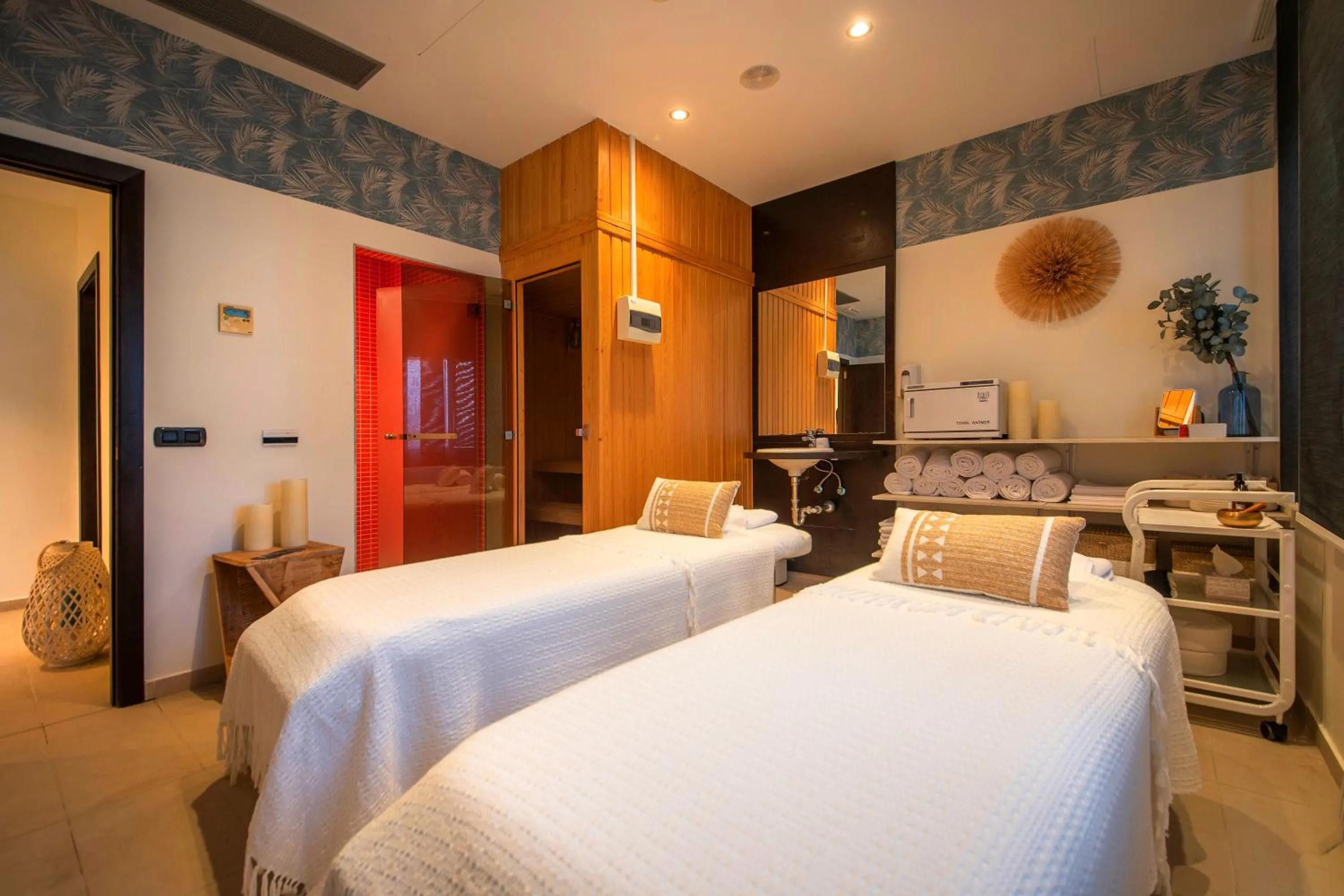 Massage, Bed in Blau Punta Reina