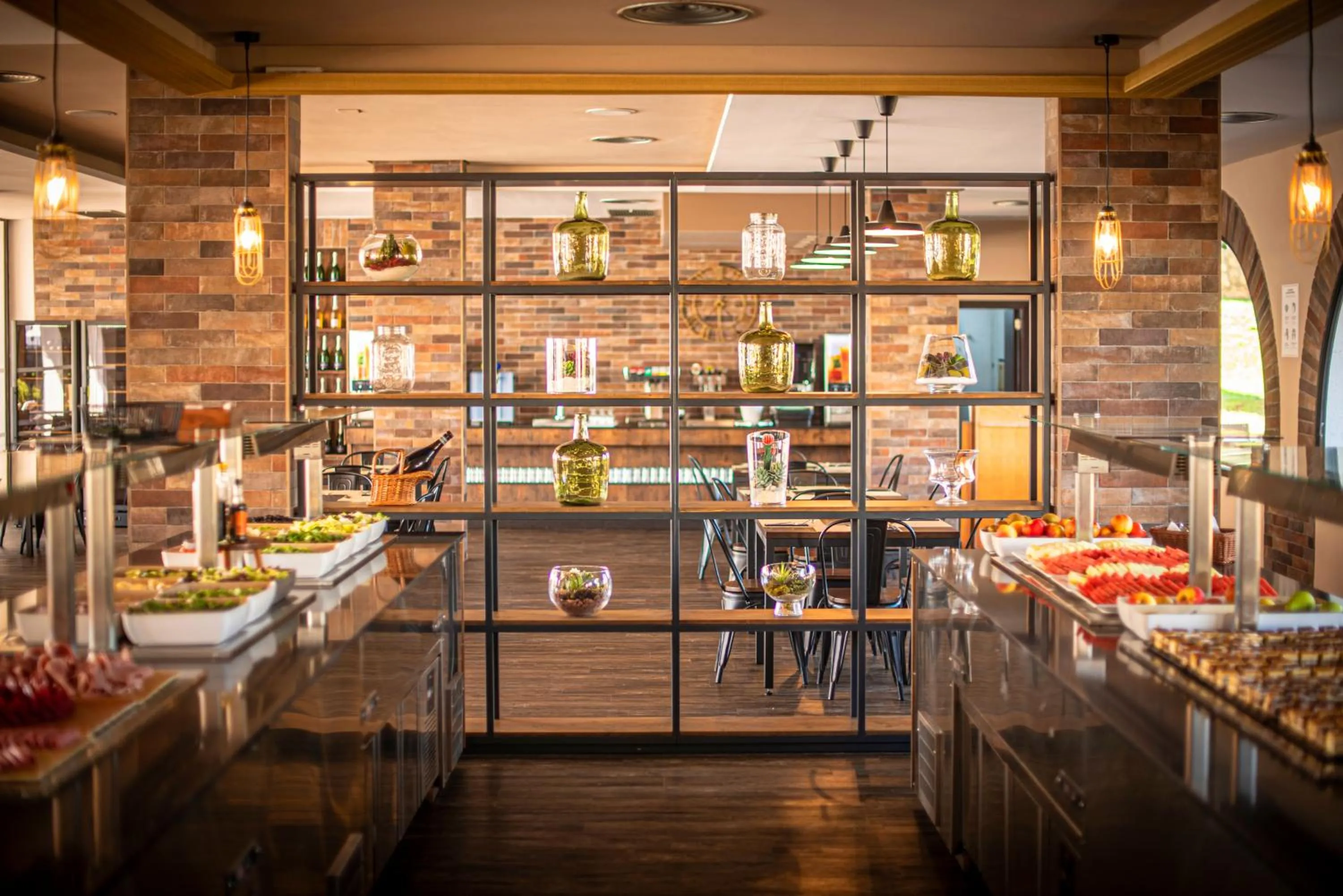 Restaurant/places to eat in Blau Punta Reina