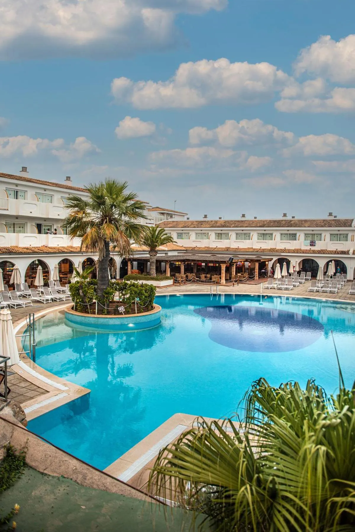 Swimming pool in Blau Punta Reina