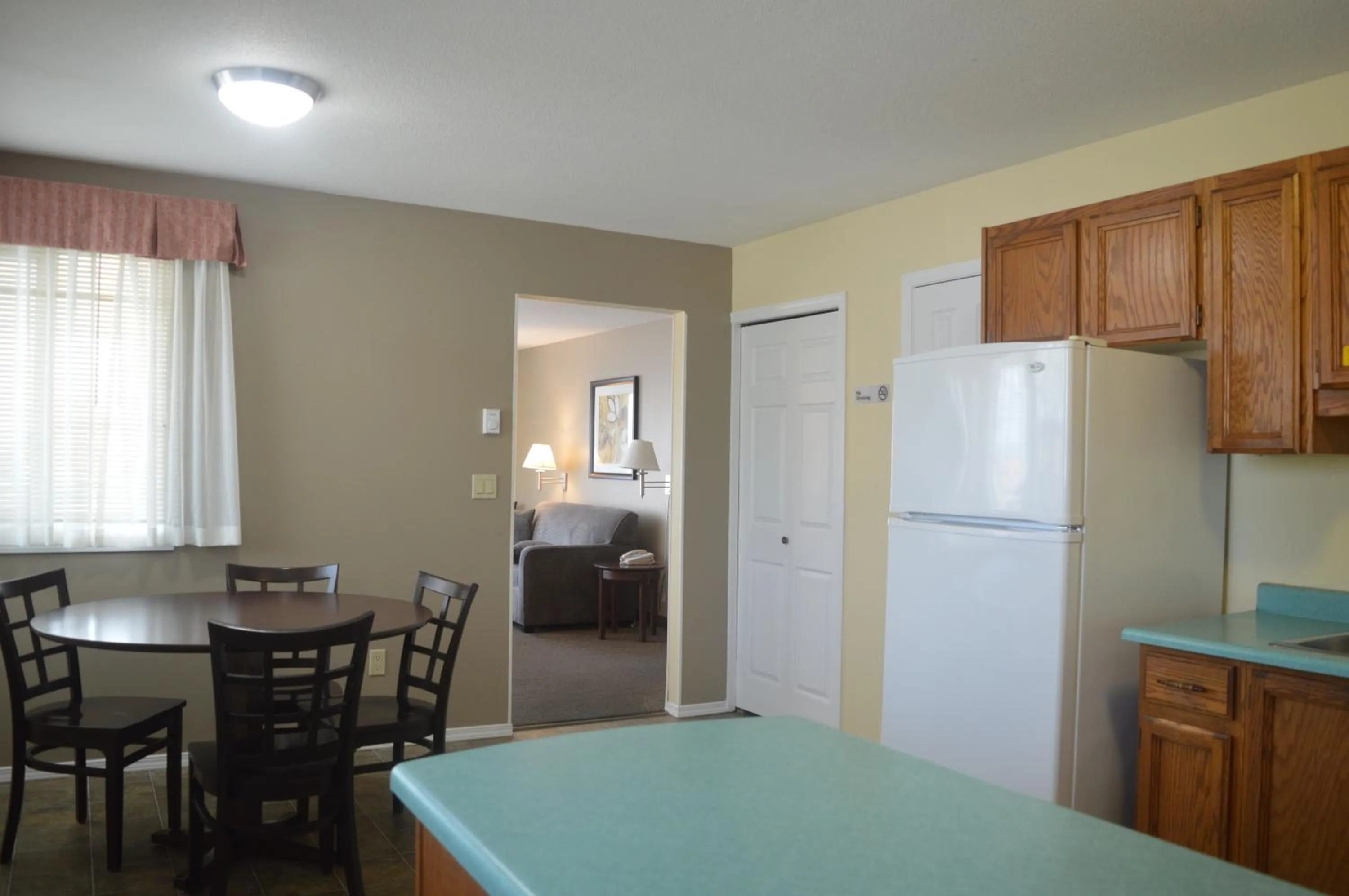 Kitchen or kitchenette in Siesta Suites