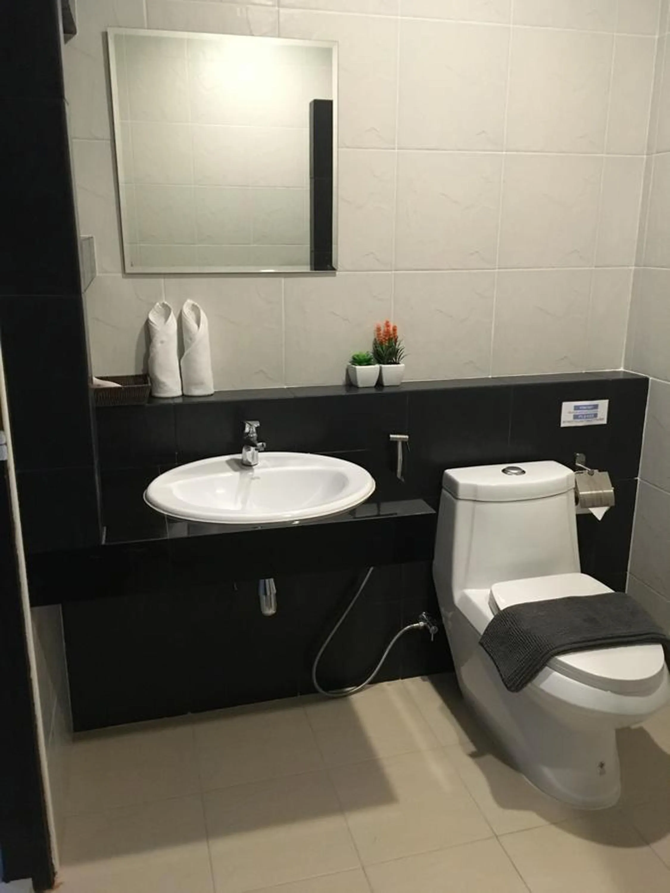 Bathroom in Tandeaw View