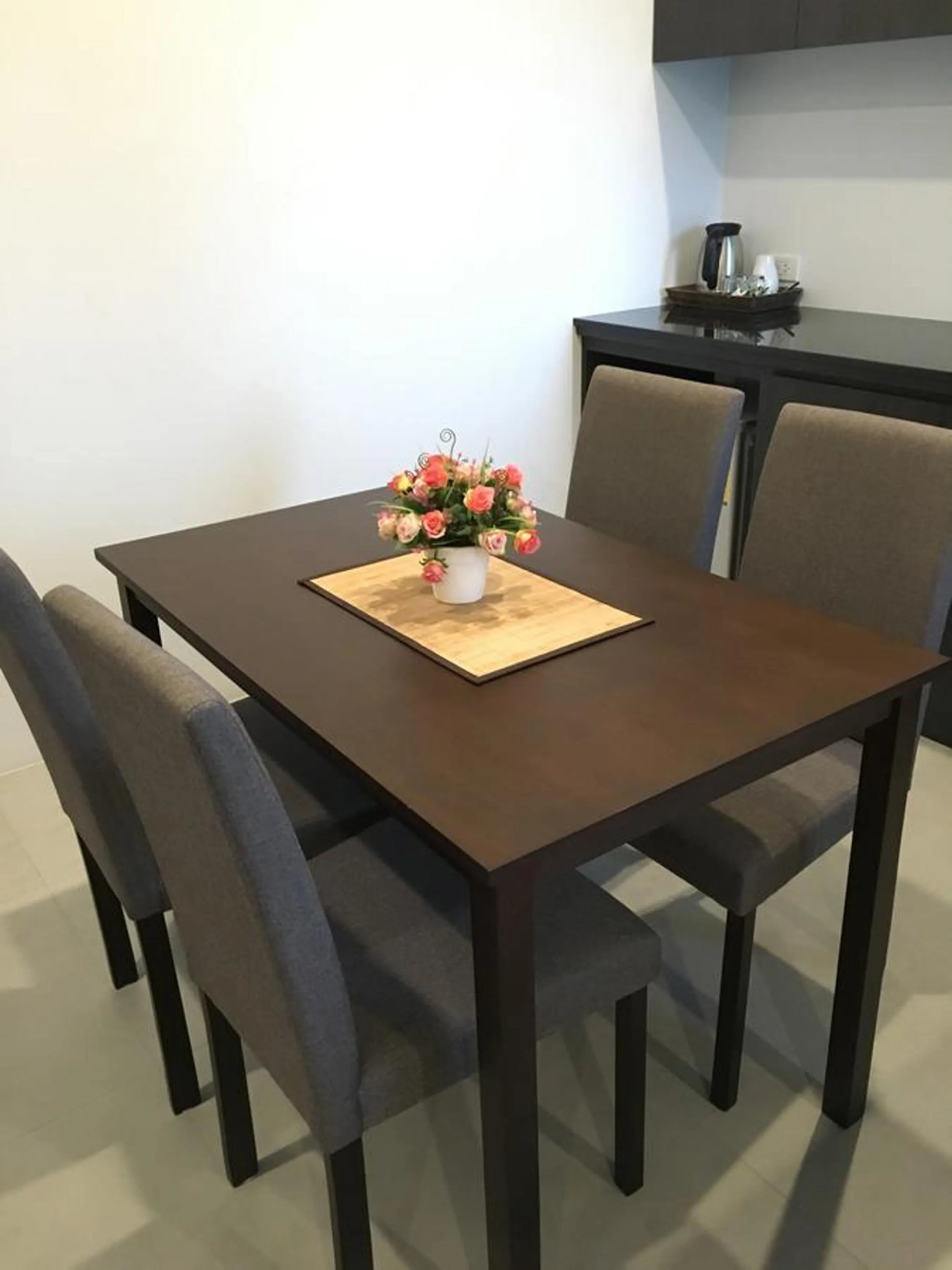 Dining area in Tandeaw View