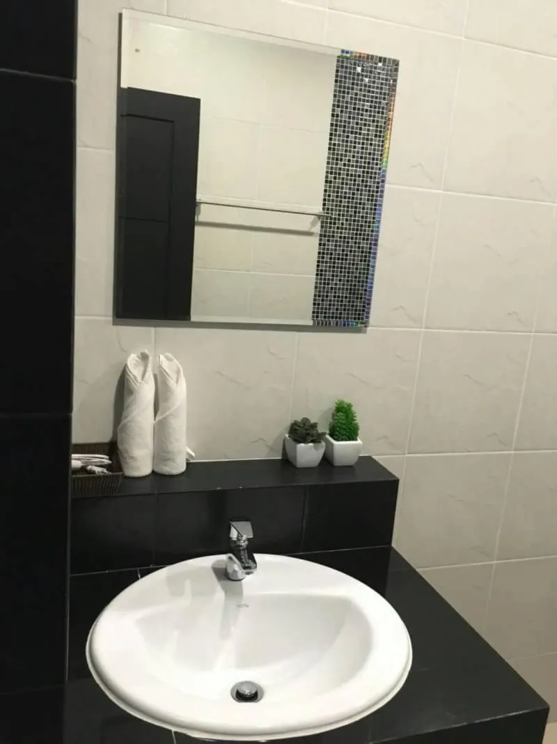 Bathroom in Tandeaw View