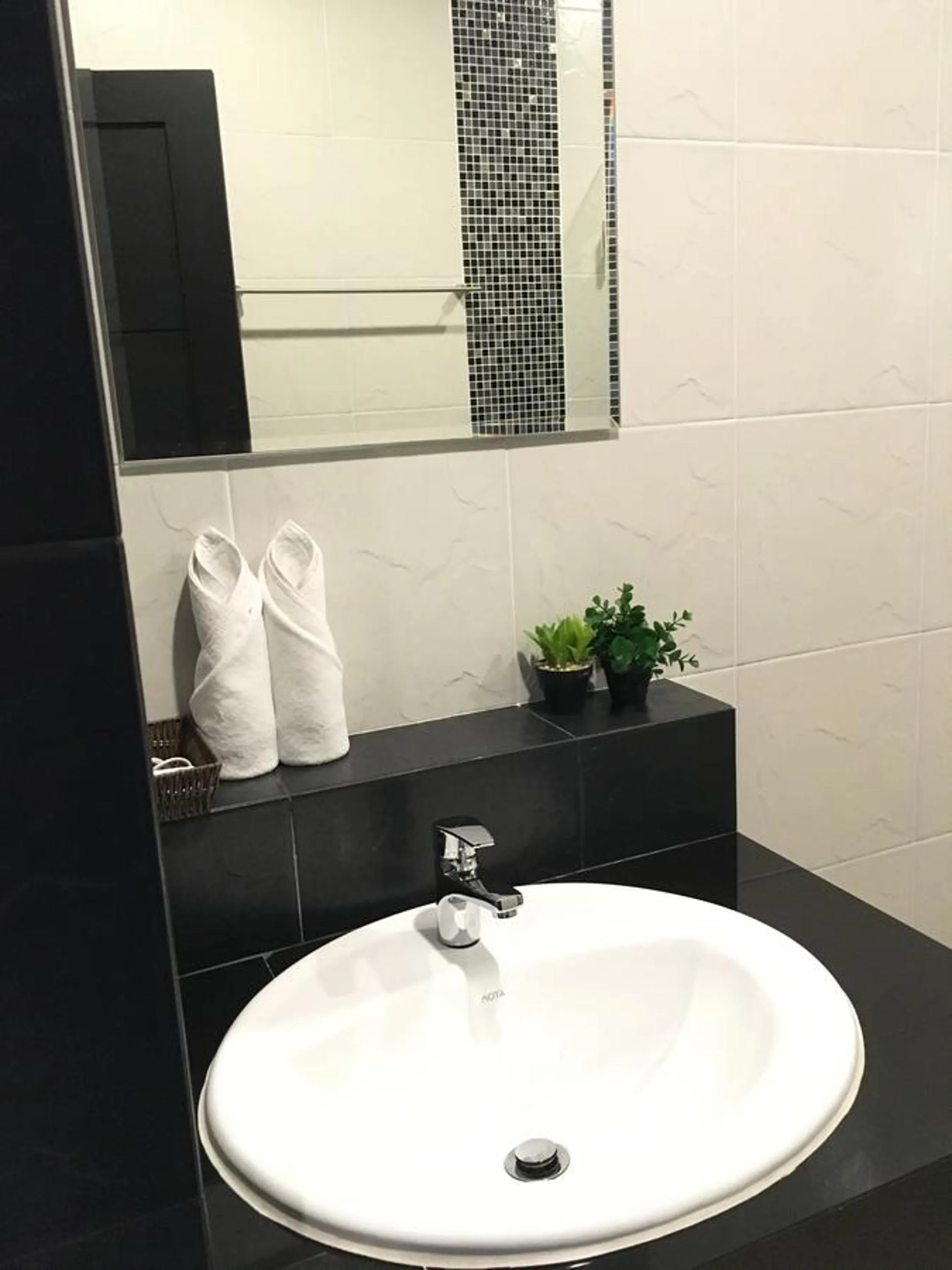 Bathroom in Tandeaw View