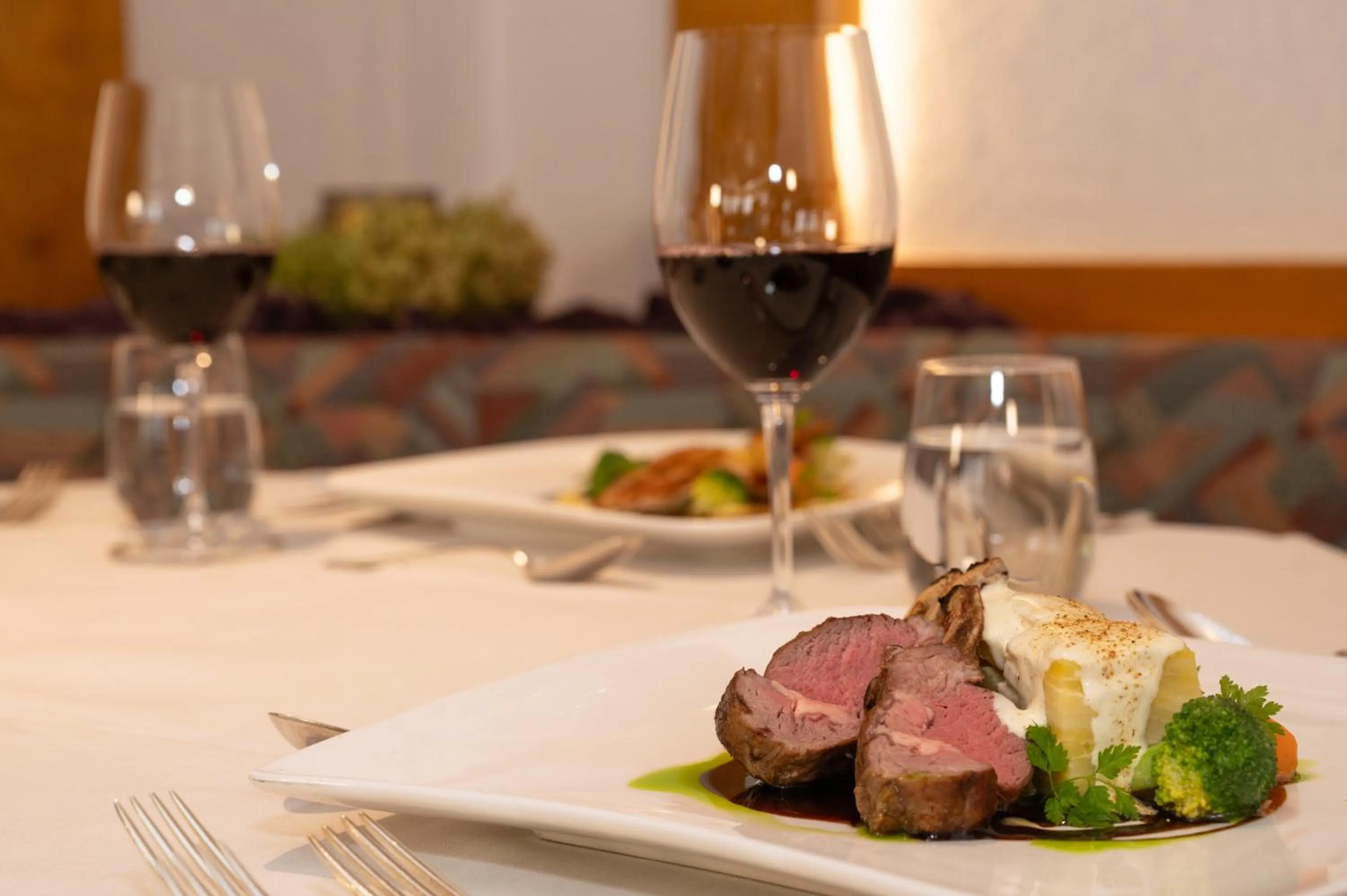 Restaurant/places to eat in Hotel Restaurant Alpina