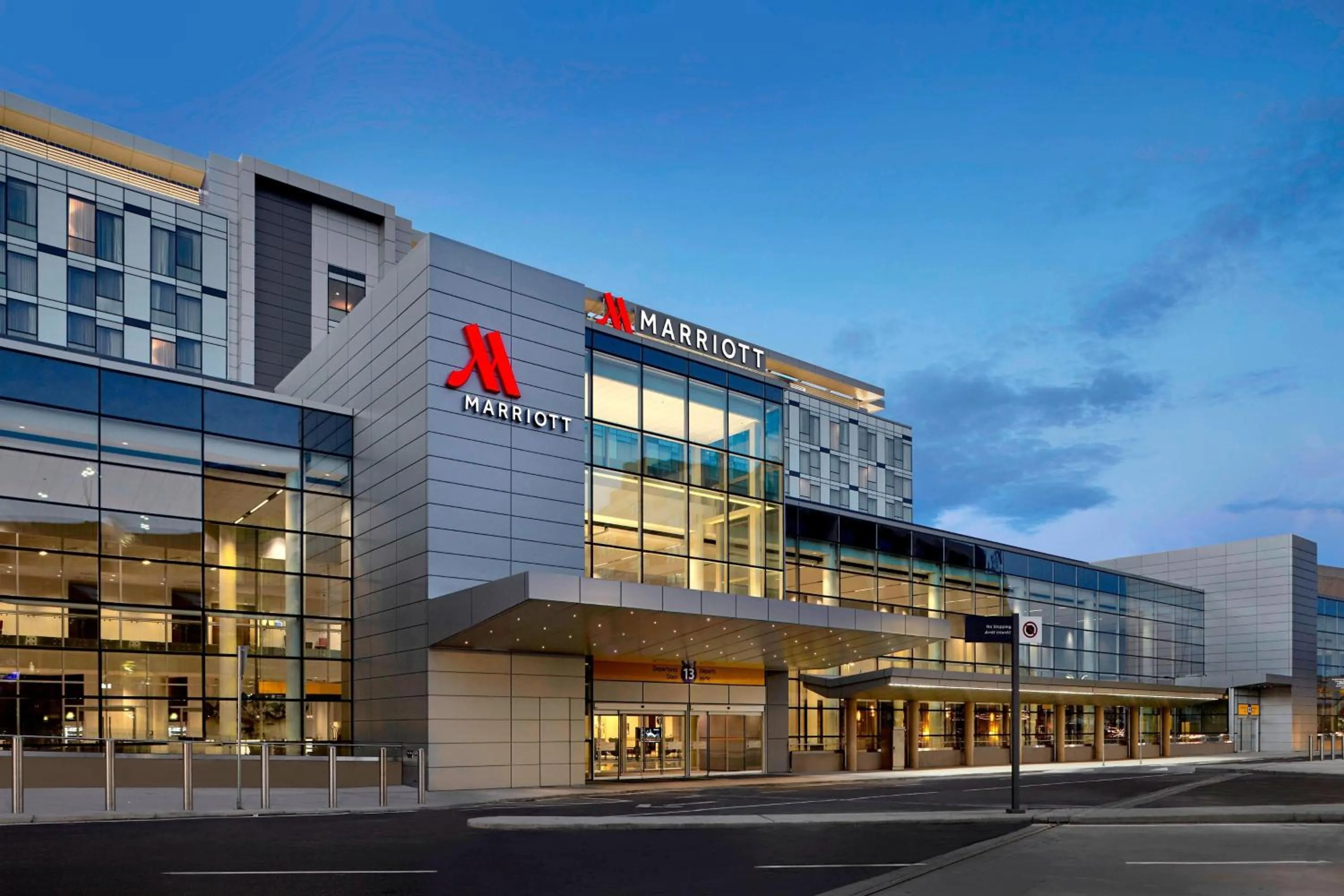Property building in Calgary Airport Marriott In-Terminal Hotel