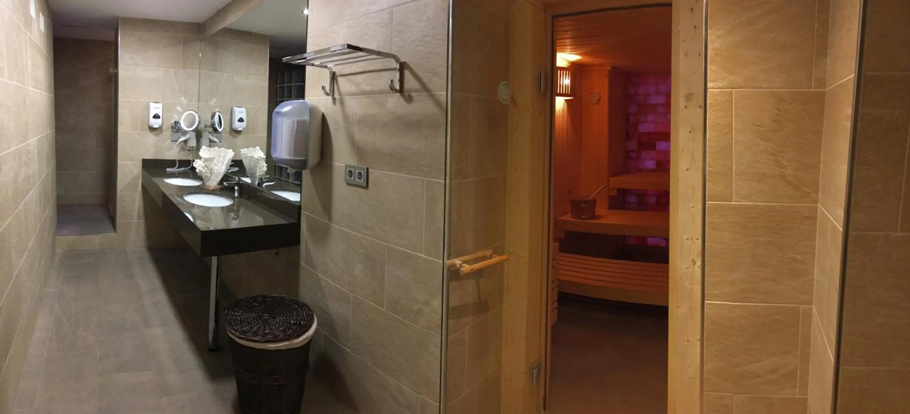 Sauna in Hotel Balcón de Europa