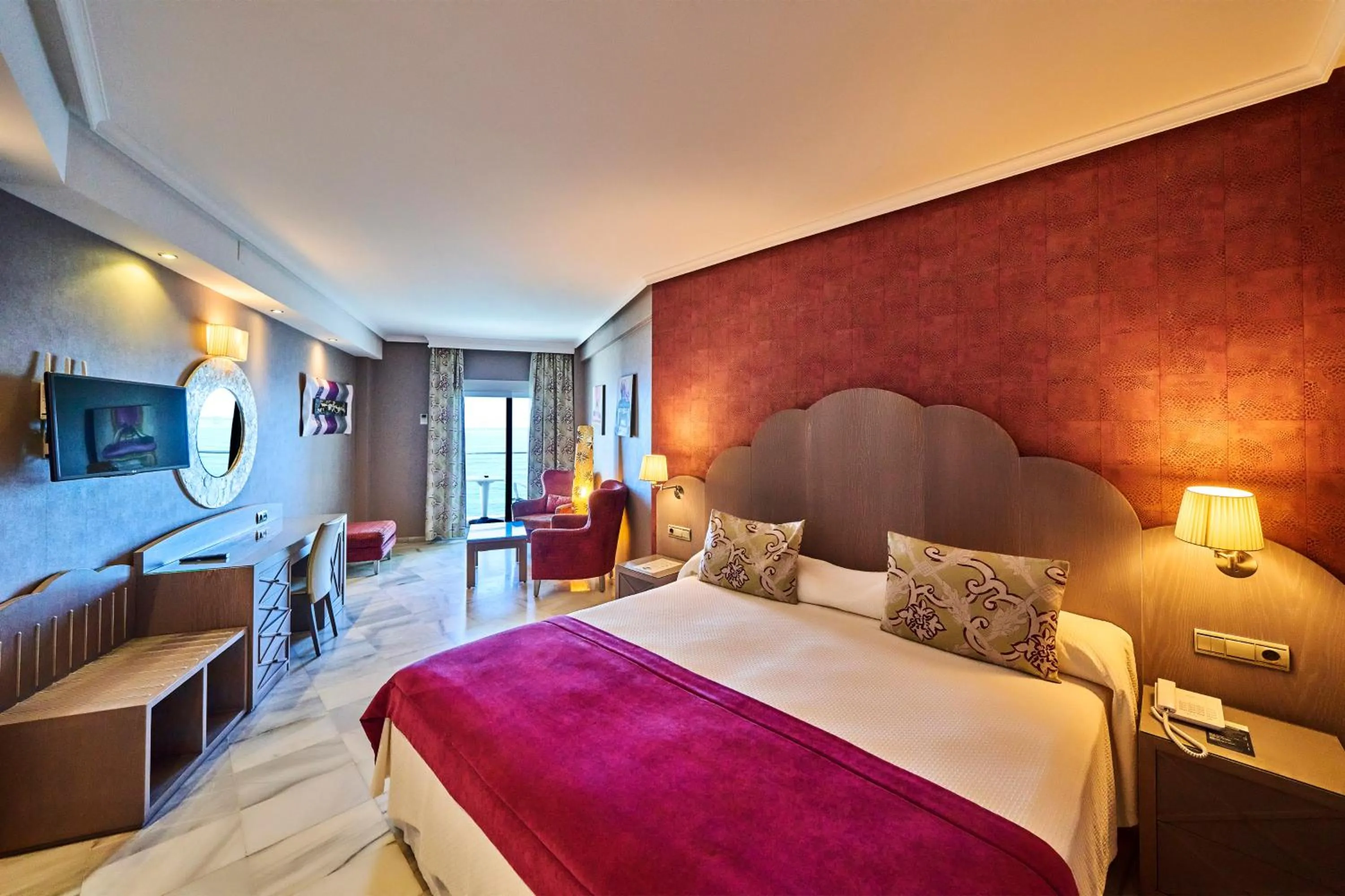 Photo of the whole room, Bed in Hotel Balcón de Europa