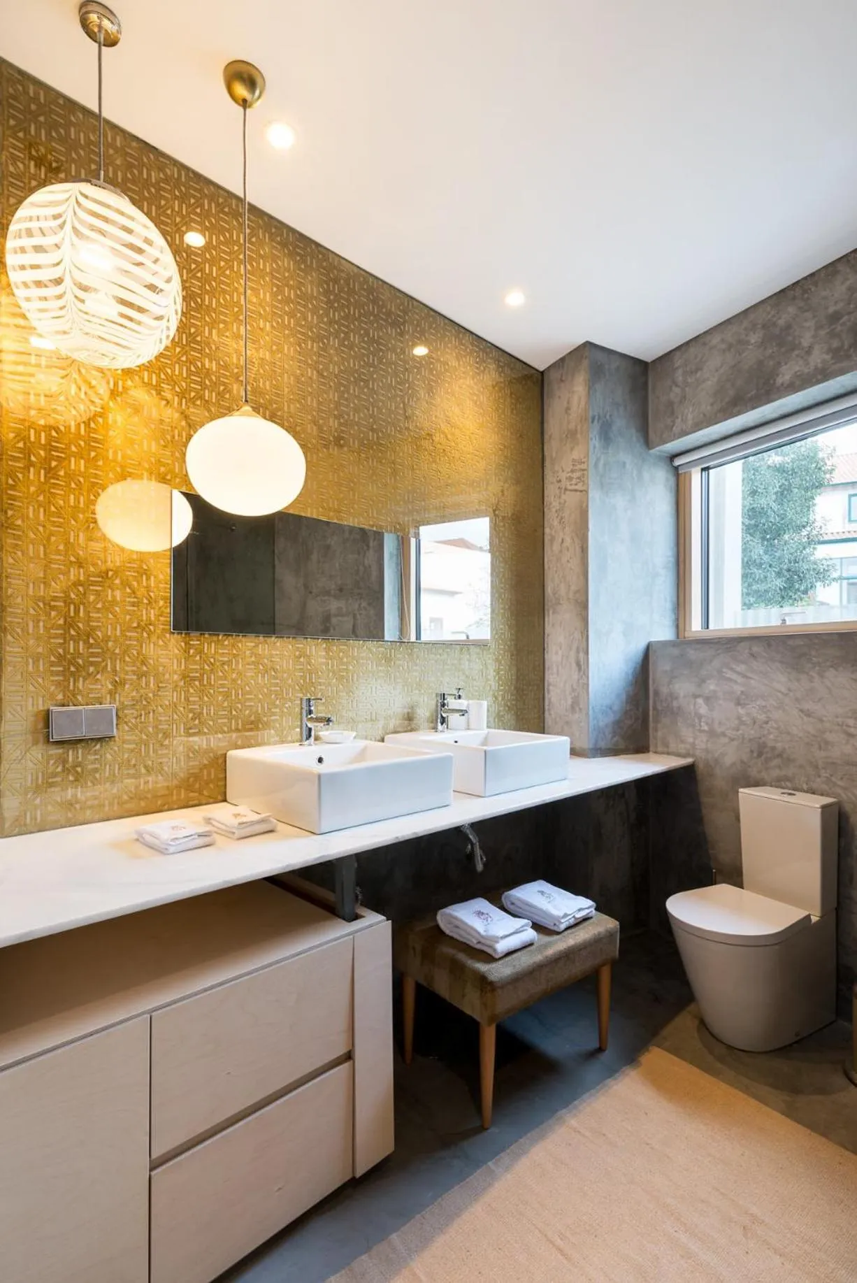 Toilet in Charm Palace Porto