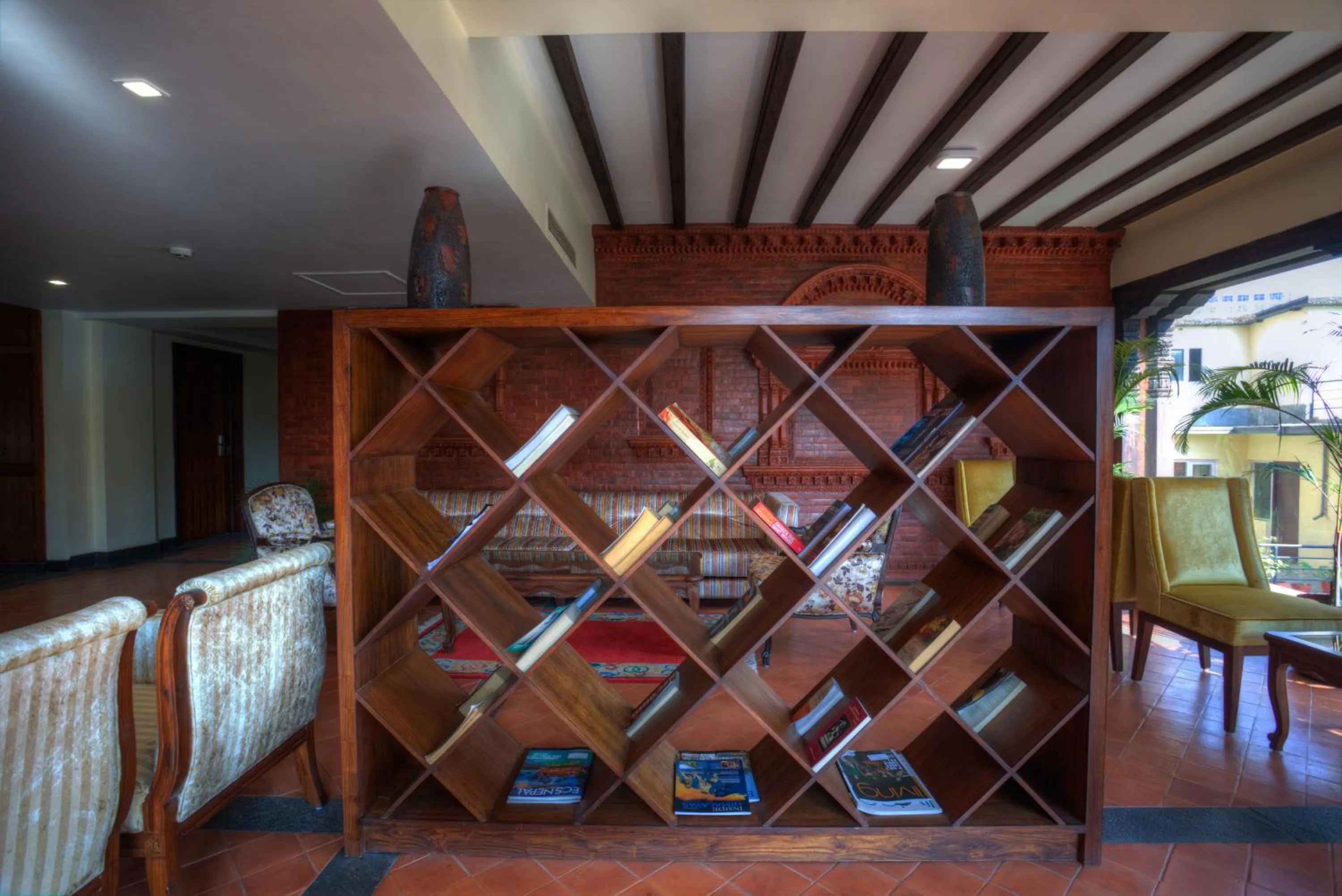 Library in Traditional Comfort Boutique Hotel