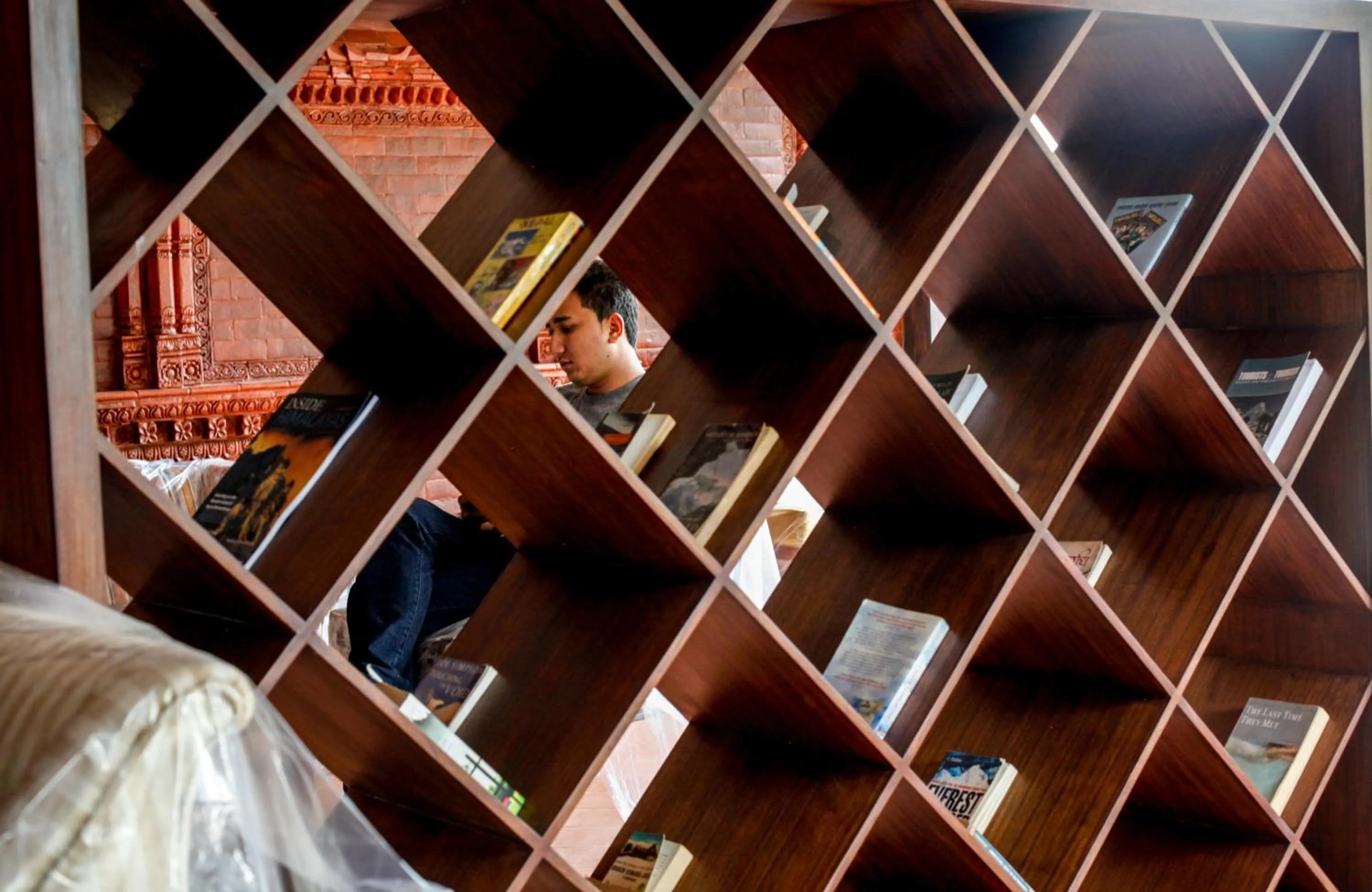 Library in Traditional Comfort Boutique Hotel