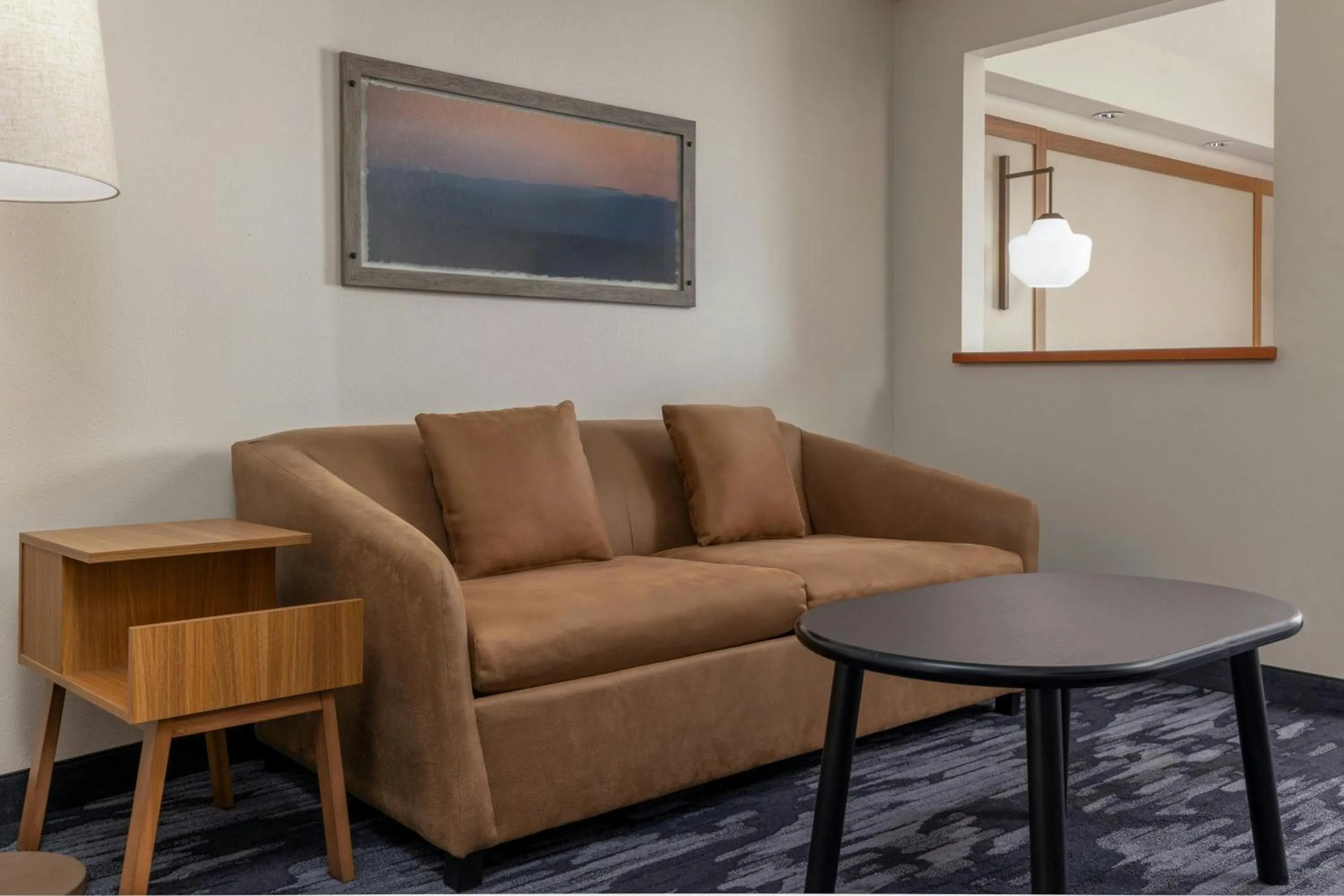 Bedroom in Fairfield Inn and Suites by Marriott Cincinnati Eastgate