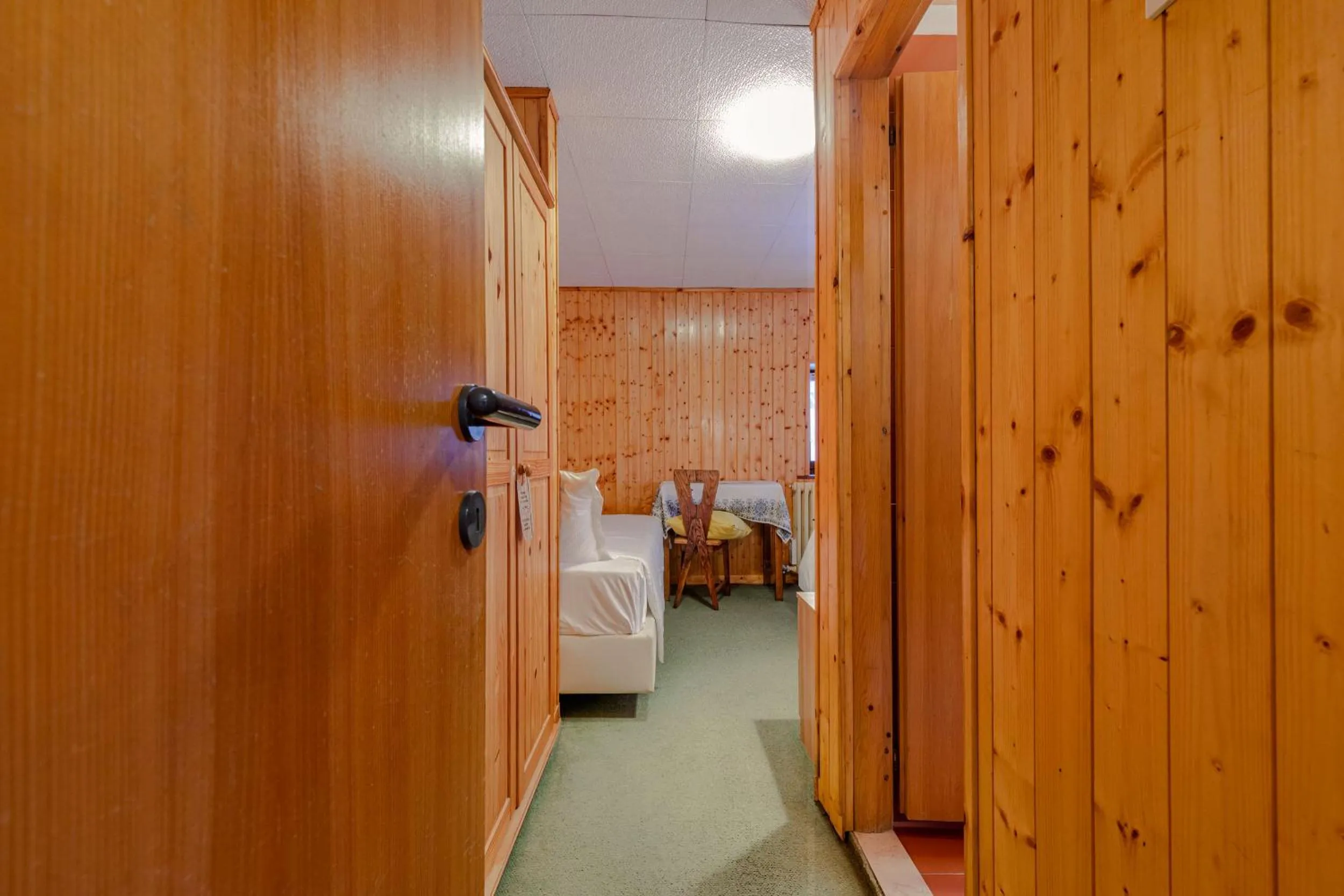 Photo of the whole room in Hotel Signal