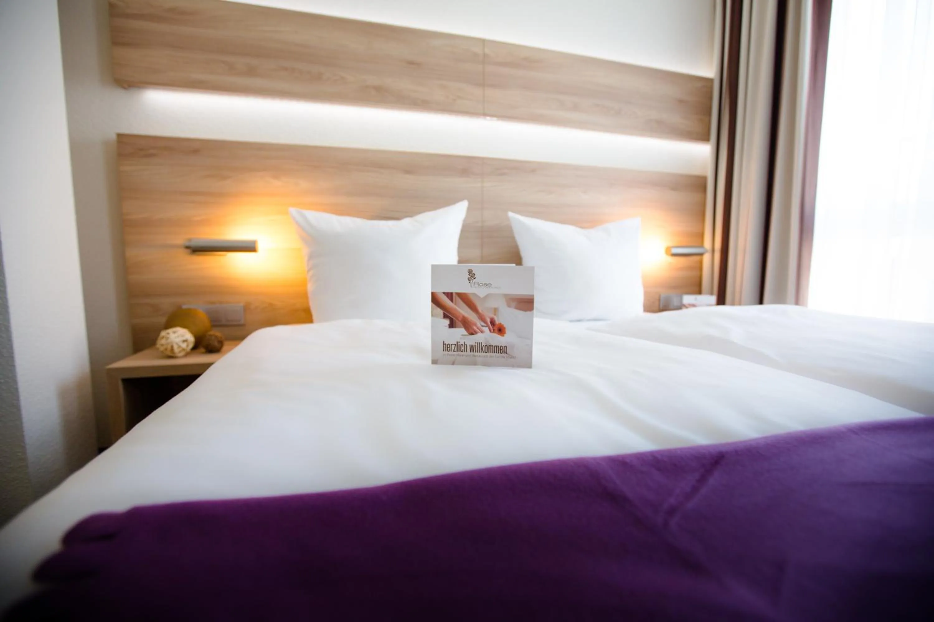 Day, Bed in Hotel & Restaurant Rose