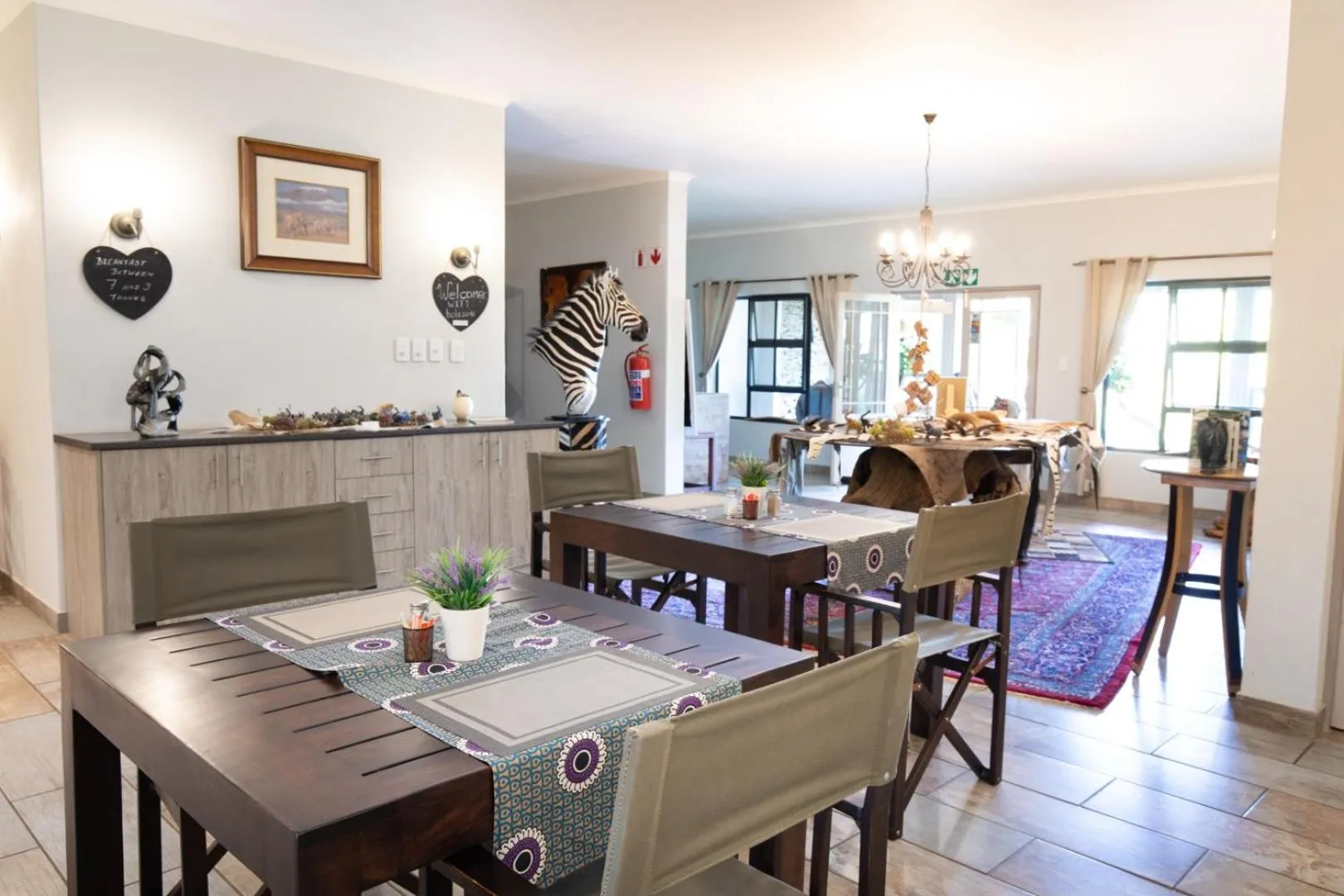 Restaurant/places to eat in The Belgium Inn