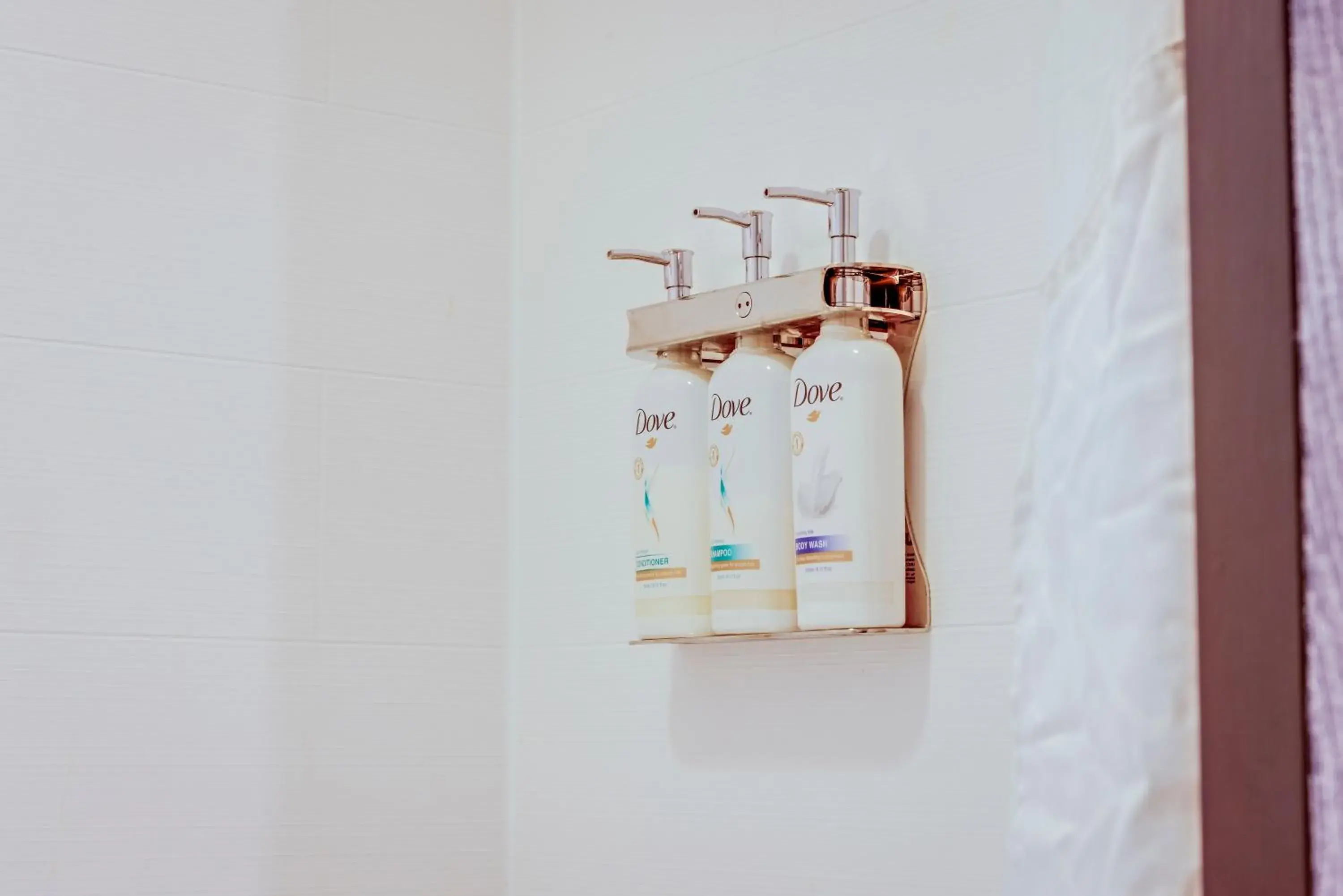 Queen Room with Two Queen Beds- Hearing Accessible Roll in Shower/Non-Smoking in Holiday Inn Express Hotel & Suites Ohio State University- OSU Medical Center by IHG Queen Room with Two Queen Beds- Hearing Accessible Roll in Shower/Non-Smoking in Holiday Inn Express Hotel & Suites Ohio State University- OSU Medical Center by IHG