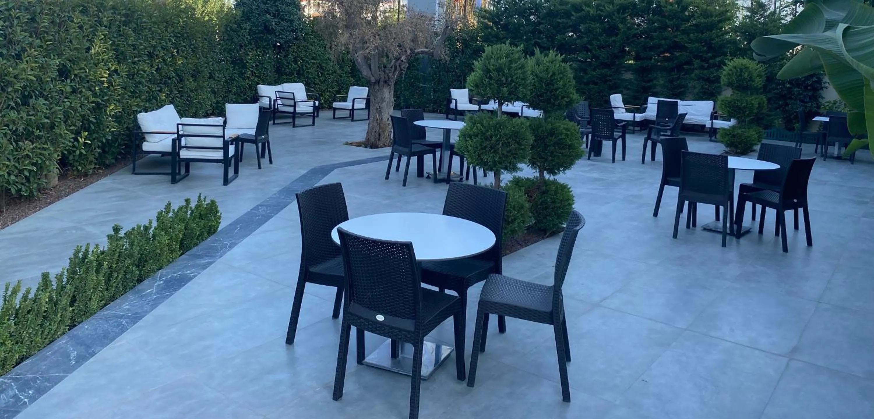 Garden in B Business Hotel & Spa