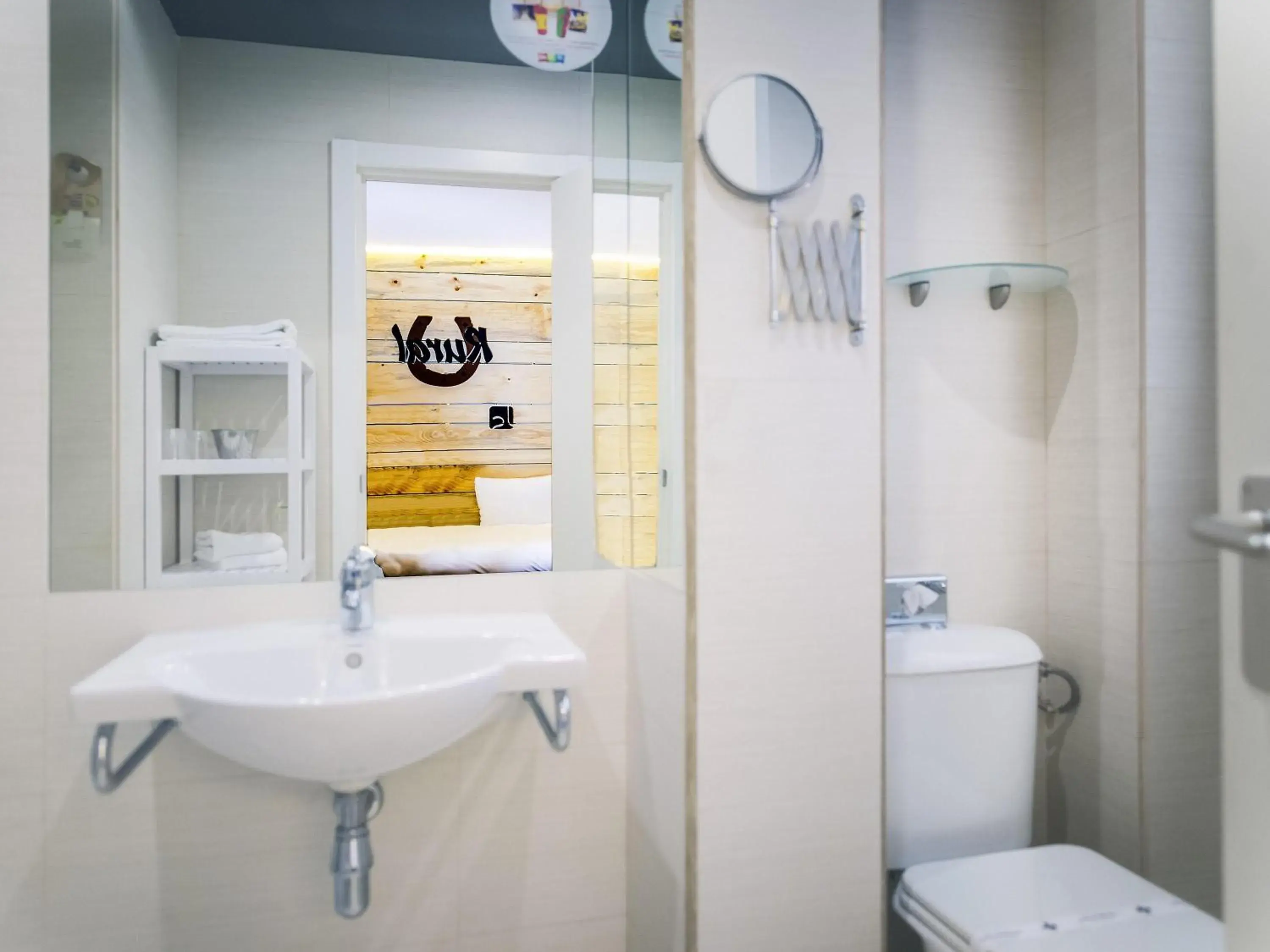 Standard Twin Room in Hotel Ibis Styles La Rioja Arnedo Standard Twin Room in Hotel Ibis Styles La Rioja Arnedo