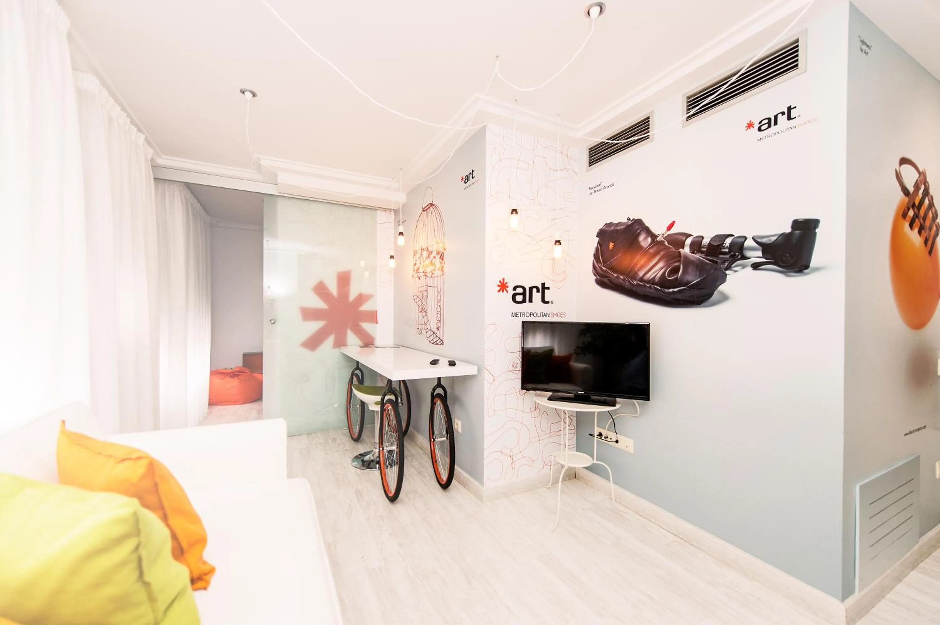 Decorative detail in Hotel Ibis Styles La Rioja Arnedo