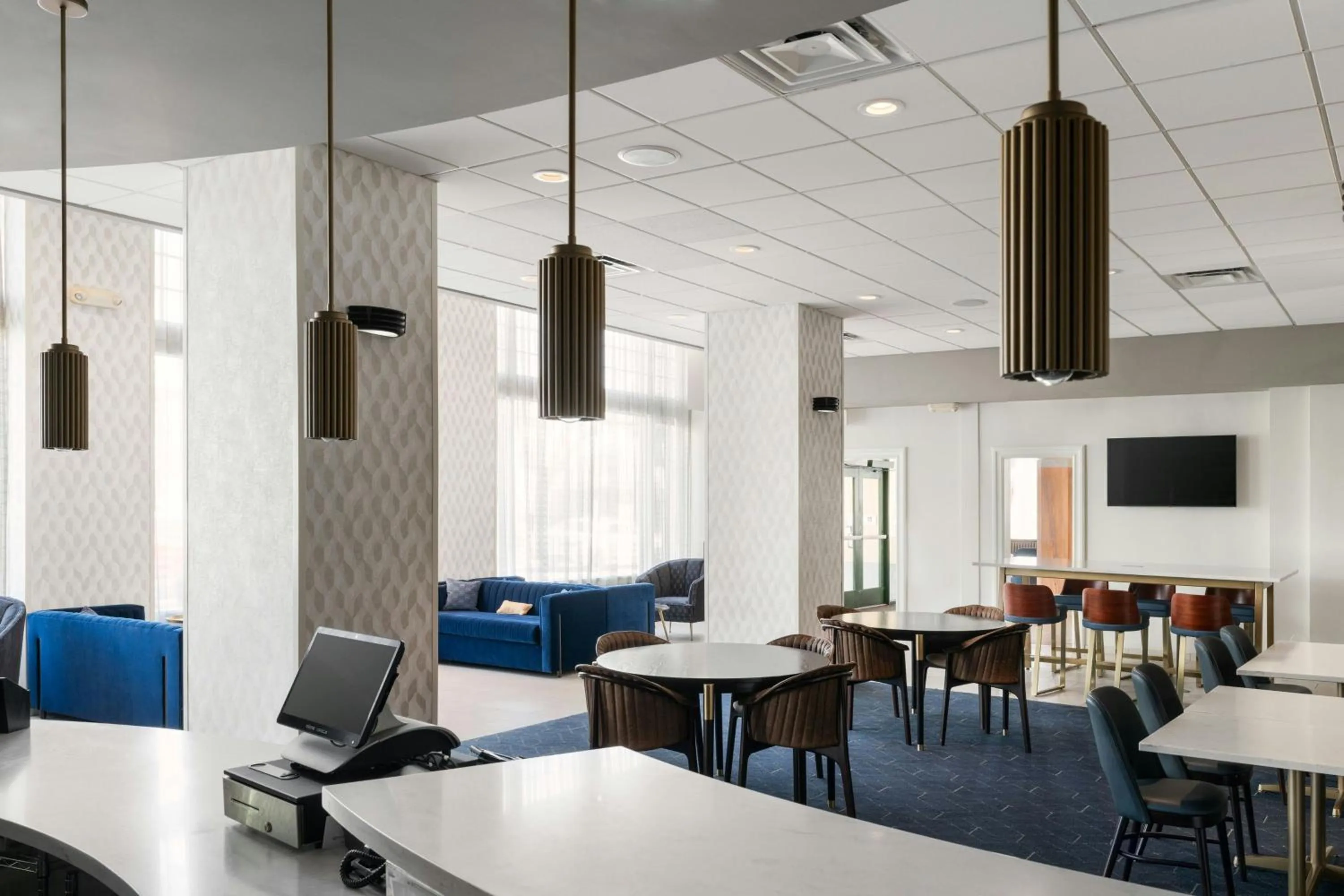 Restaurant/places to eat in Courtyard by Marriott St. Petersburg Downtown