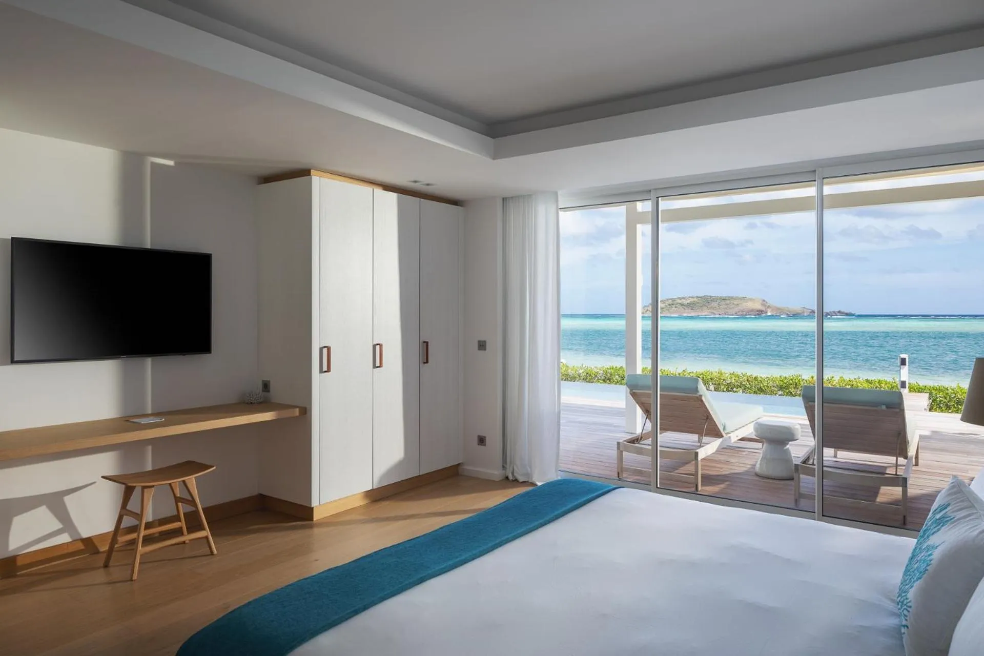 View (from property/room), Bed in Le Barthélemy Hotel & Spa