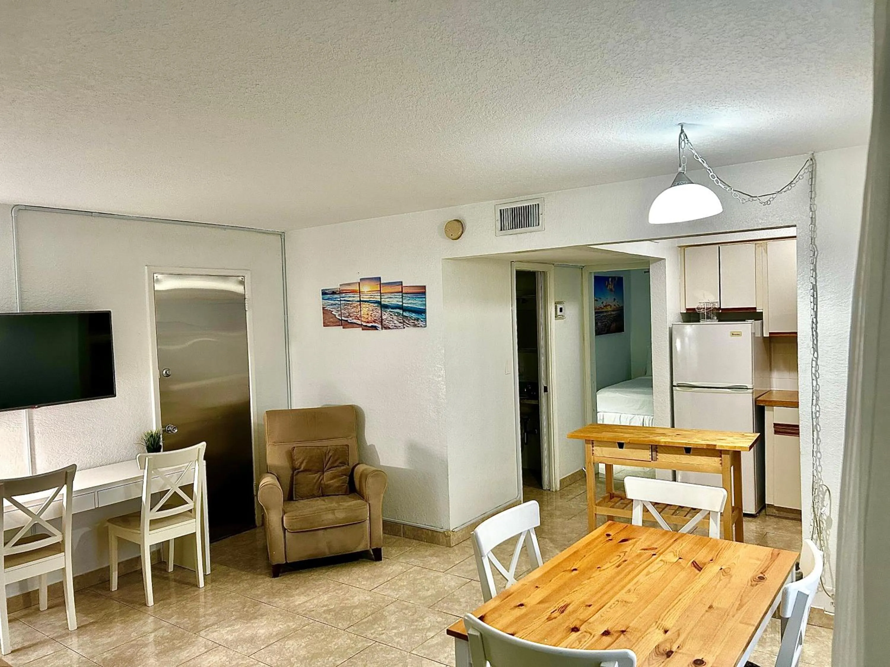 Seating area in Horizon by the Sea Inn