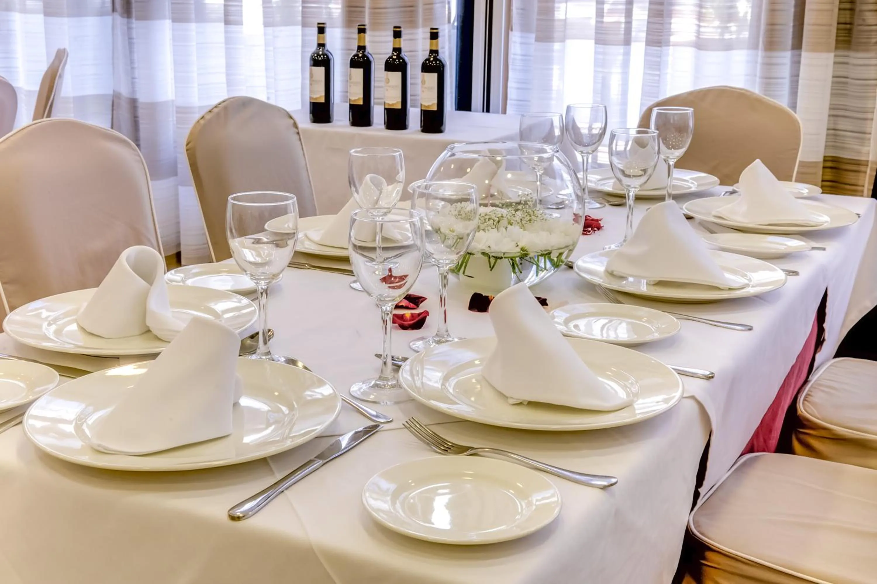 Banquet/Function facilities in Porcel Avant