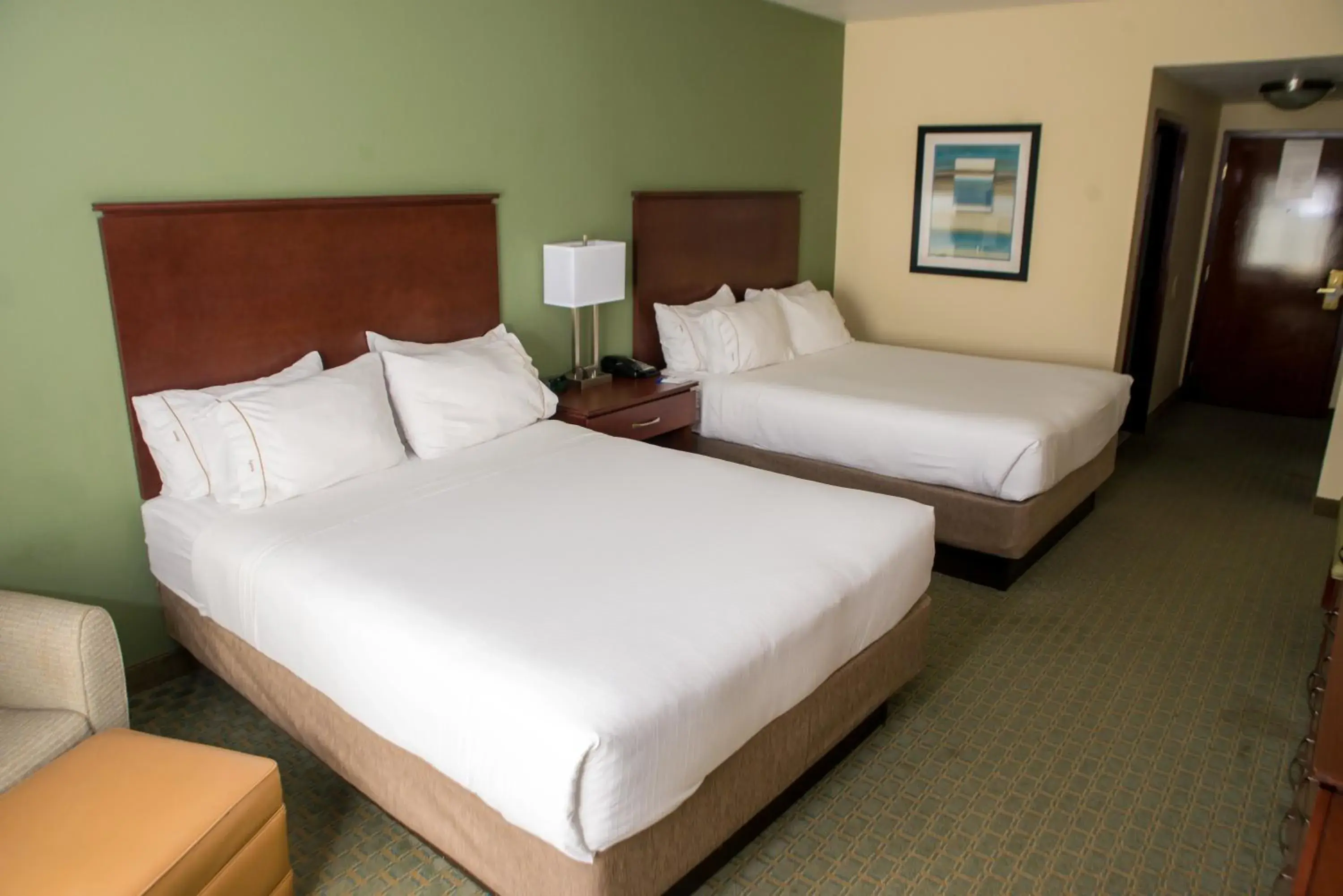 Standard Room with Two Queen Beds in Holiday Inn Express & Suites Cocoa by IHG Standard Room with Two Queen Beds in Holiday Inn Express & Suites Cocoa by IHG