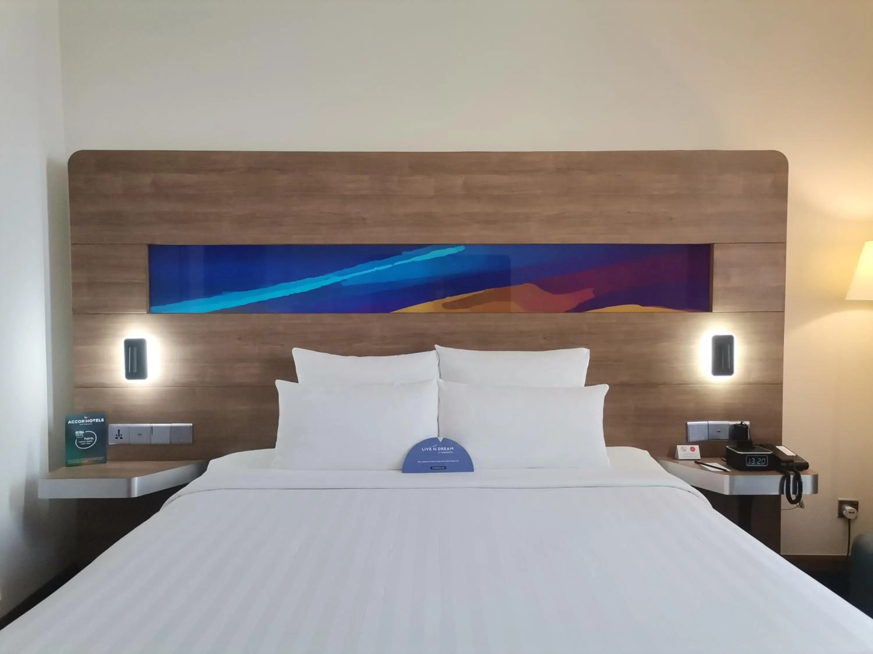 Bedroom, Bed in Novotel Taiping