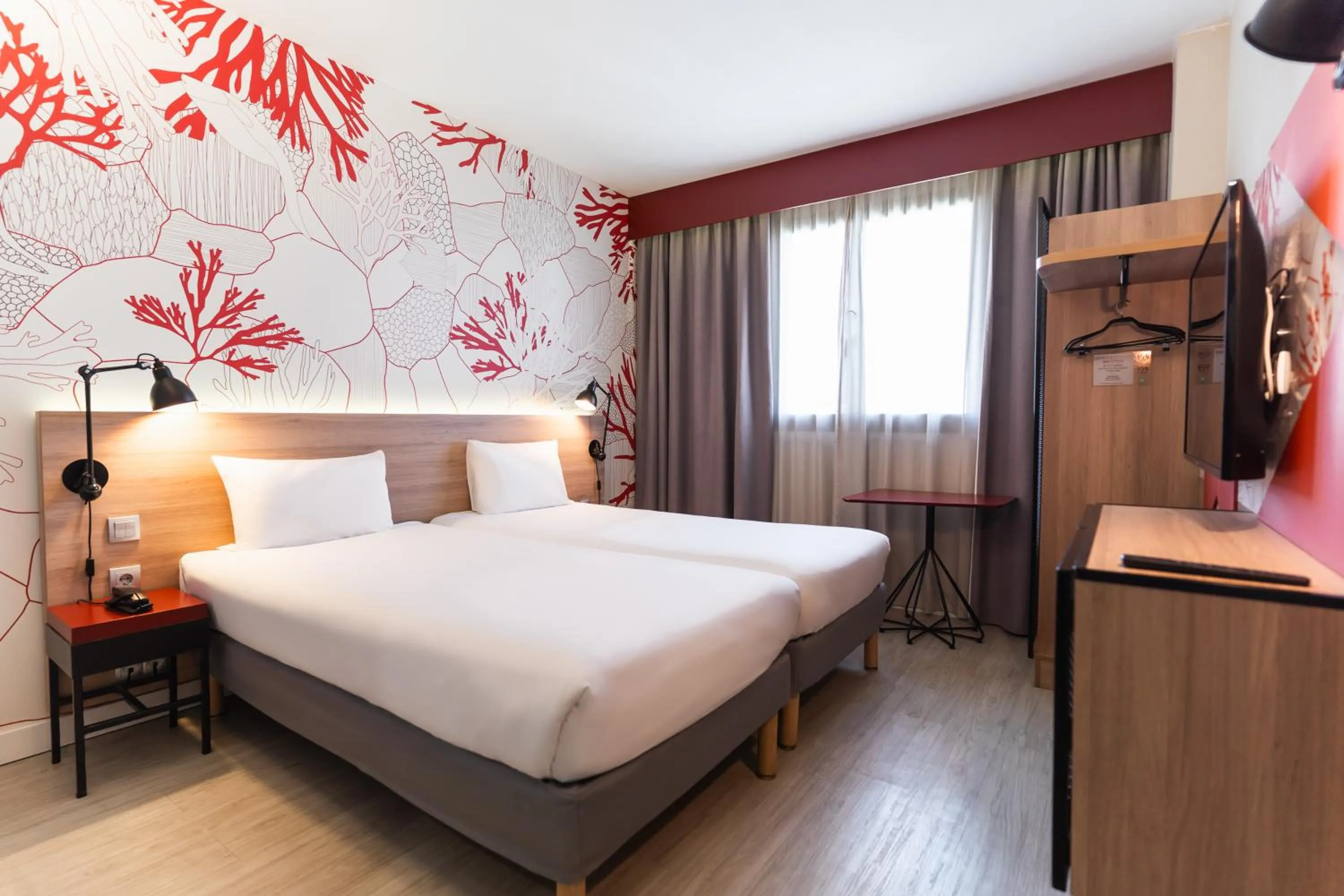 Bedroom, Bed in ibis Styles Barcelona City Bogatell