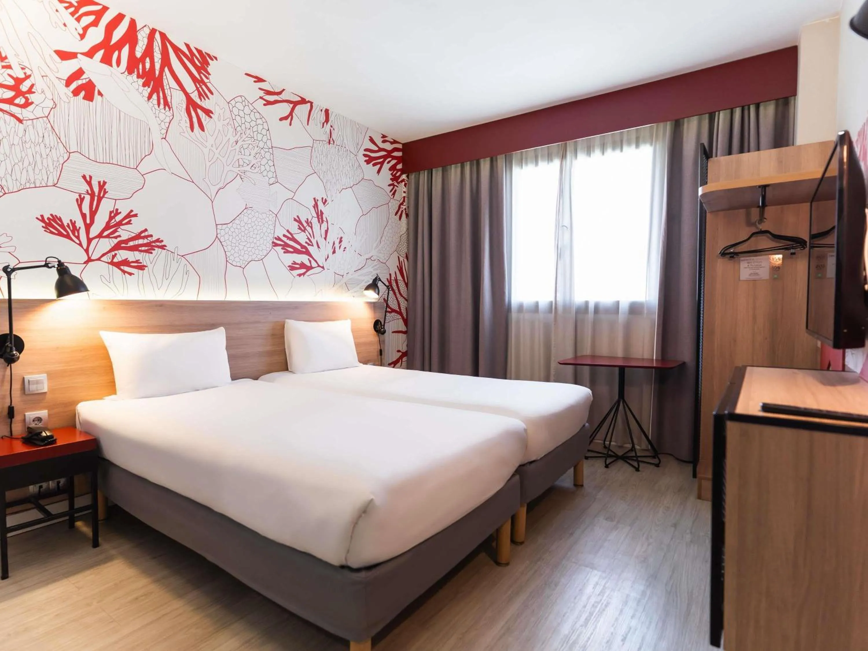 Bedroom, Bed in ibis Styles Barcelona City Bogatell