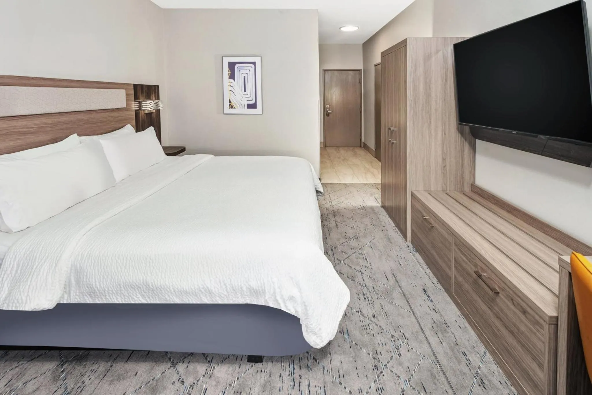 Photo of the whole room, Bed in Holiday Inn Express Hotel & Suites Bloomington-Normal University Area by IHG