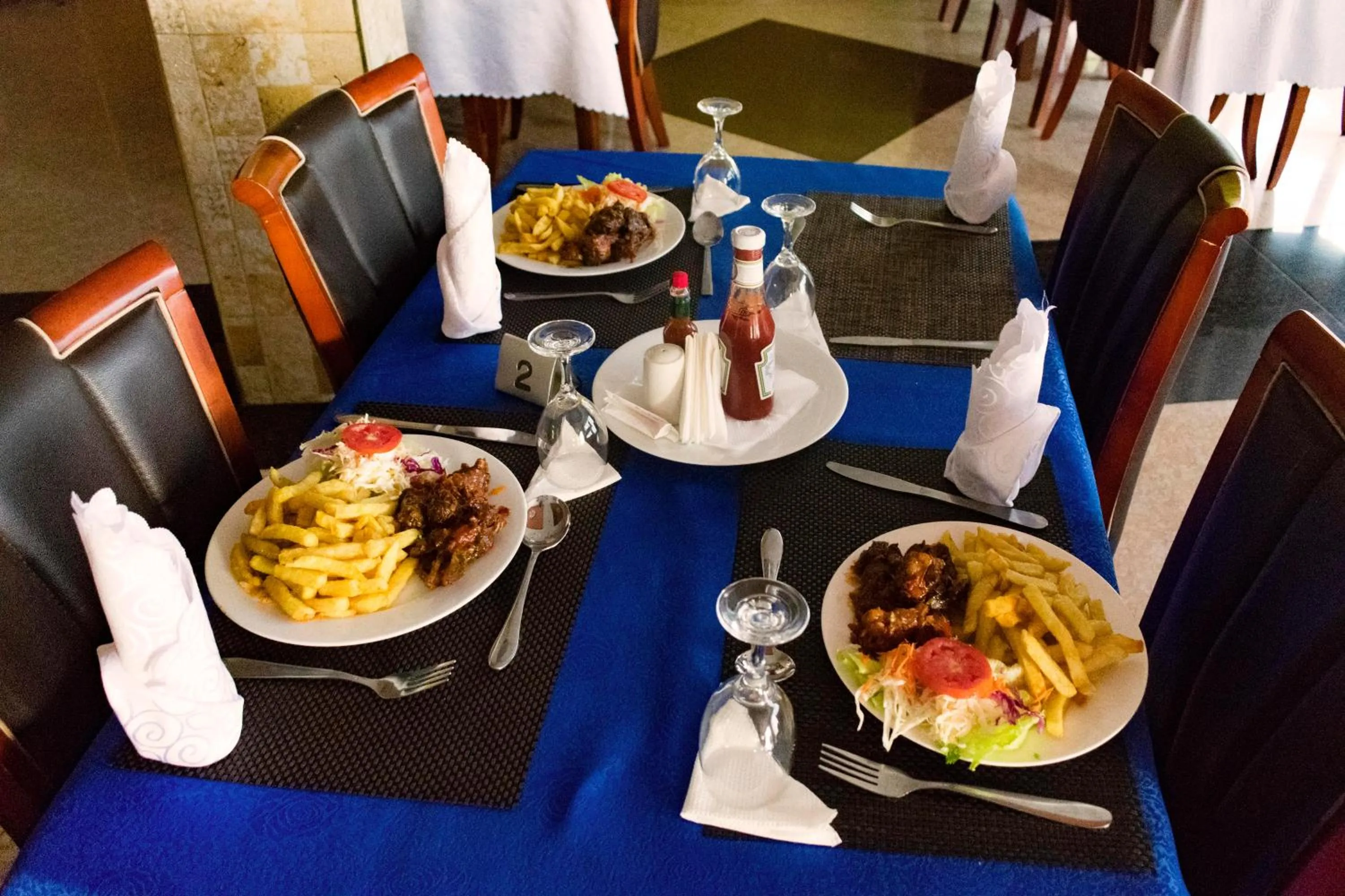 Restaurant/places to eat in Super Paradise Hotel