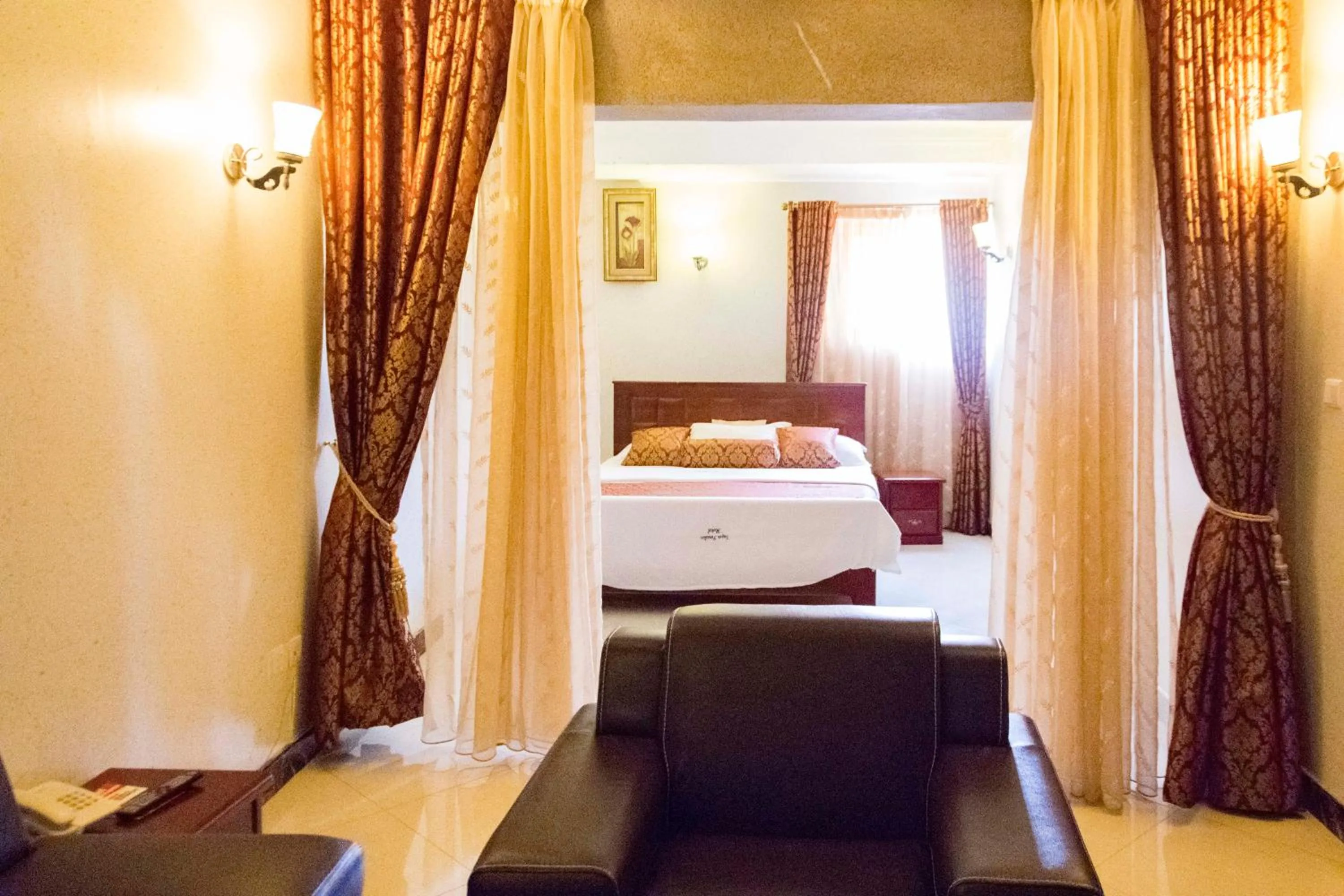 Photo of the whole room in Super Paradise Hotel