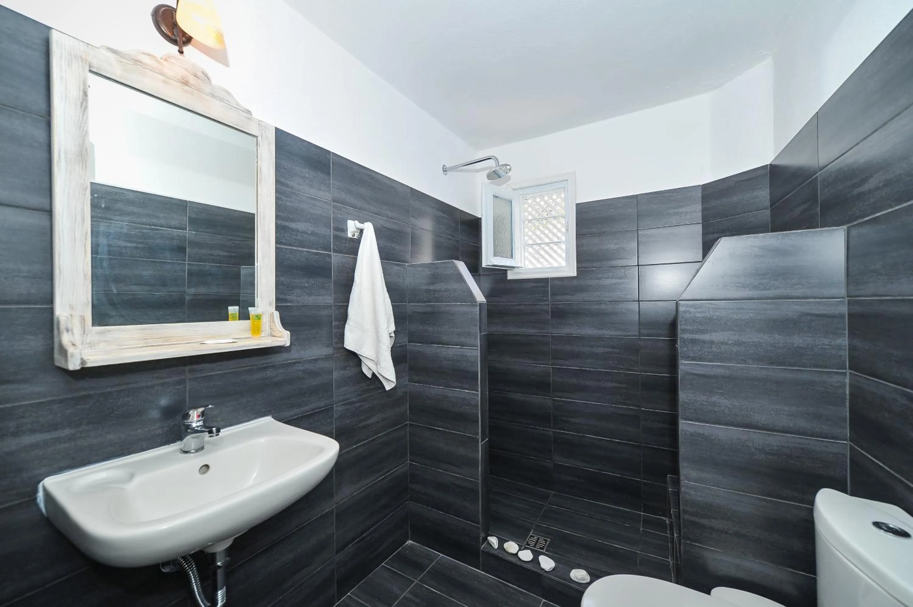 Toilet in Agnadi View Villa