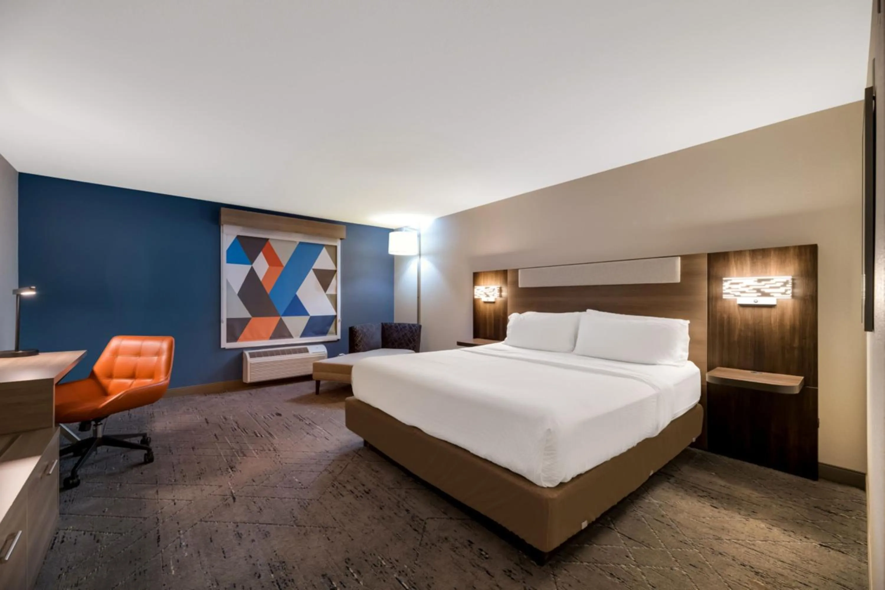 Photo of the whole room, Bed in Holiday Inn Express Hotel & Suites - The Villages by IHG