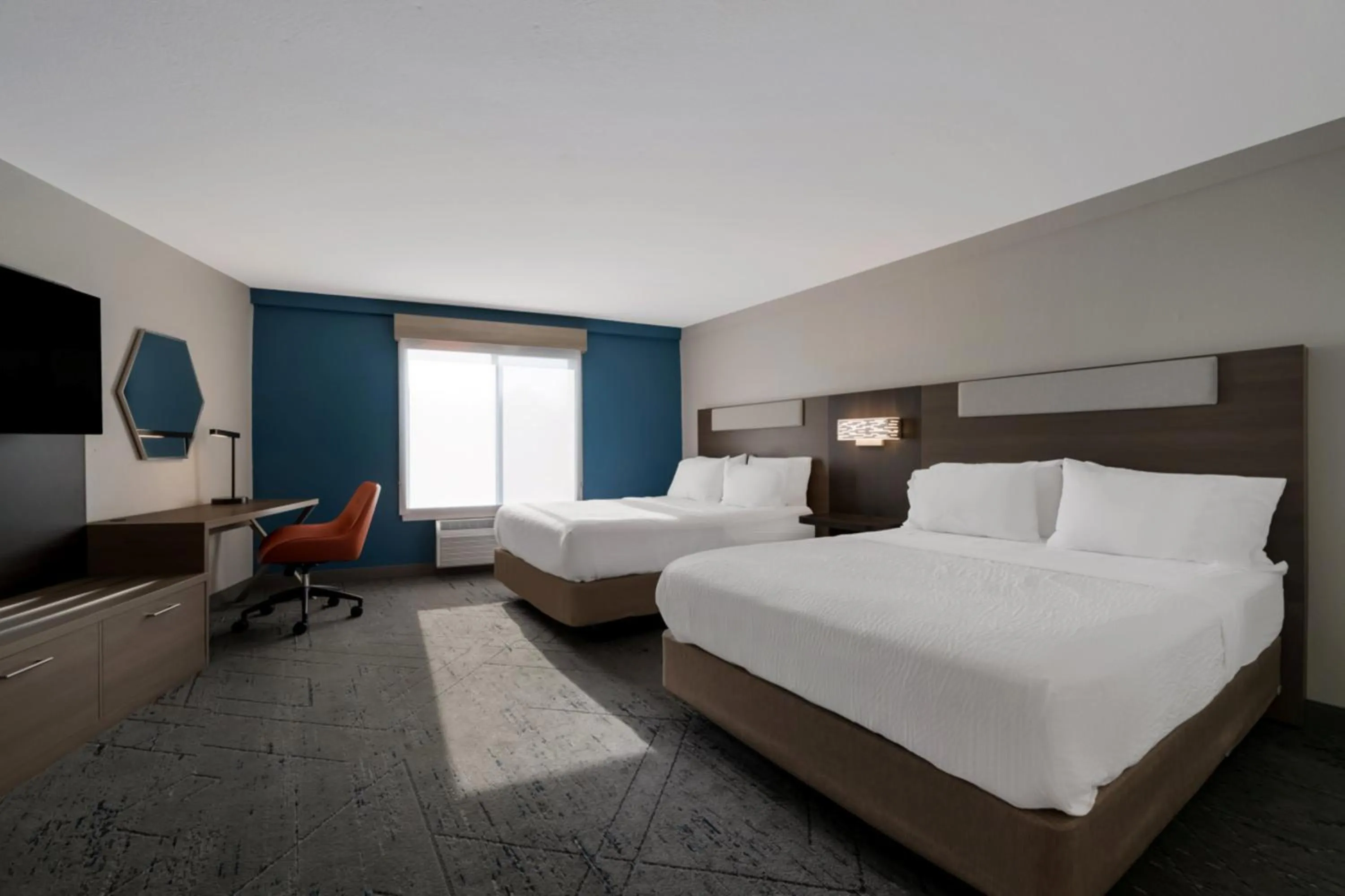 Photo of the whole room, Bed in Holiday Inn Express Hotel & Suites - The Villages by IHG